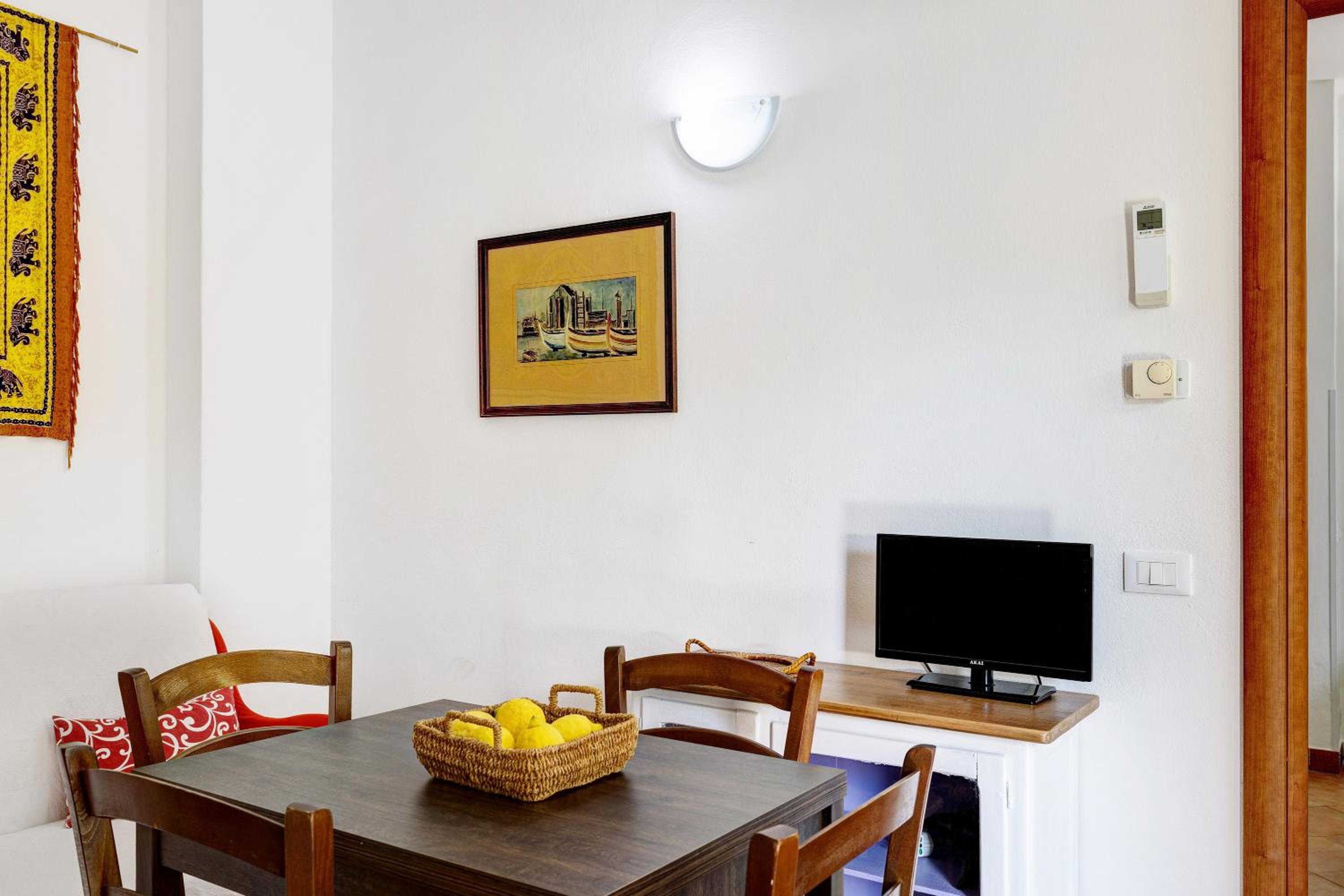 One-Bedroom Apartment with Garden View photo 2