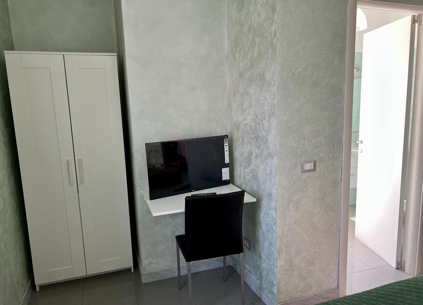 Double Room with Private Bathroom photo 2
