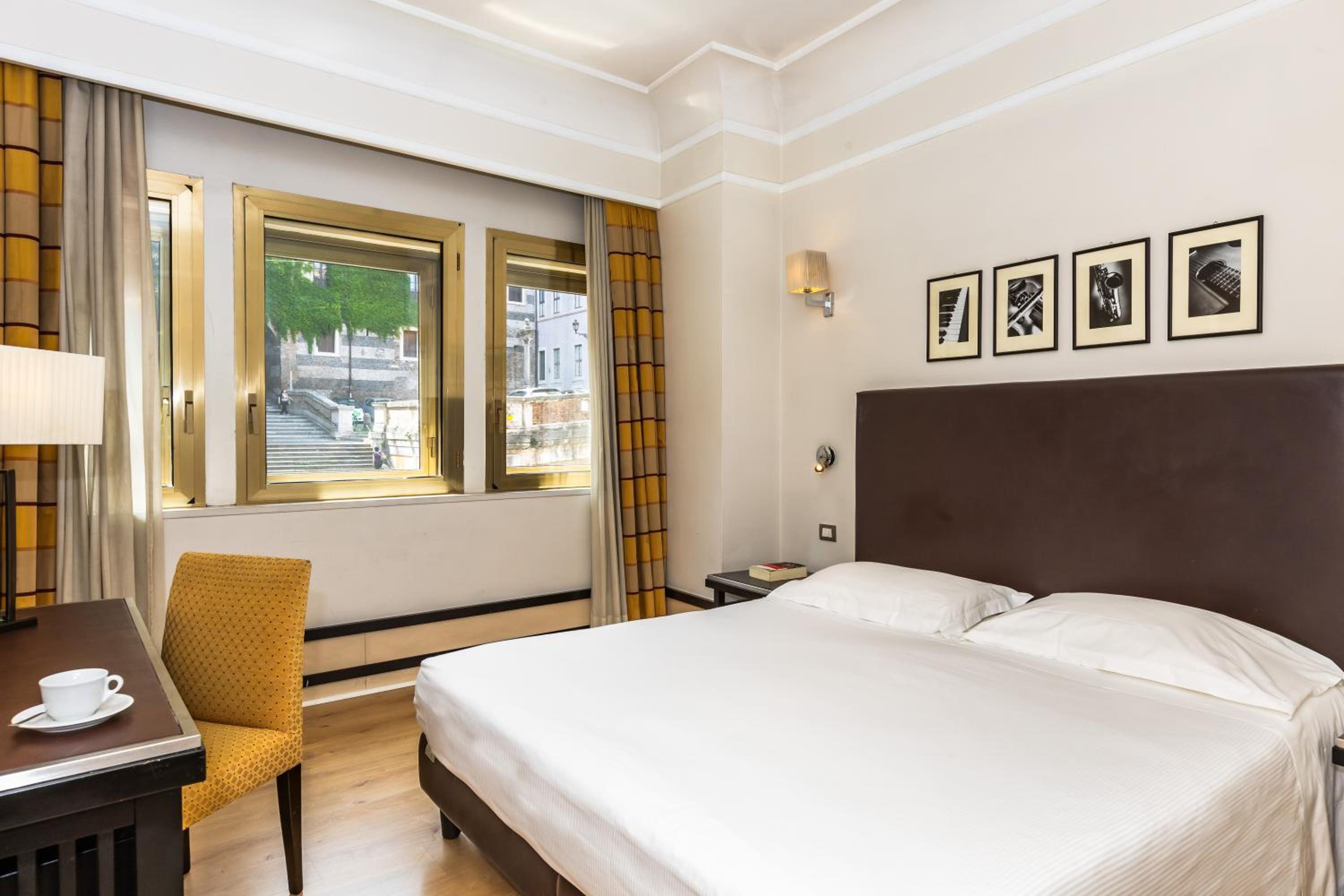 Classic Double Room