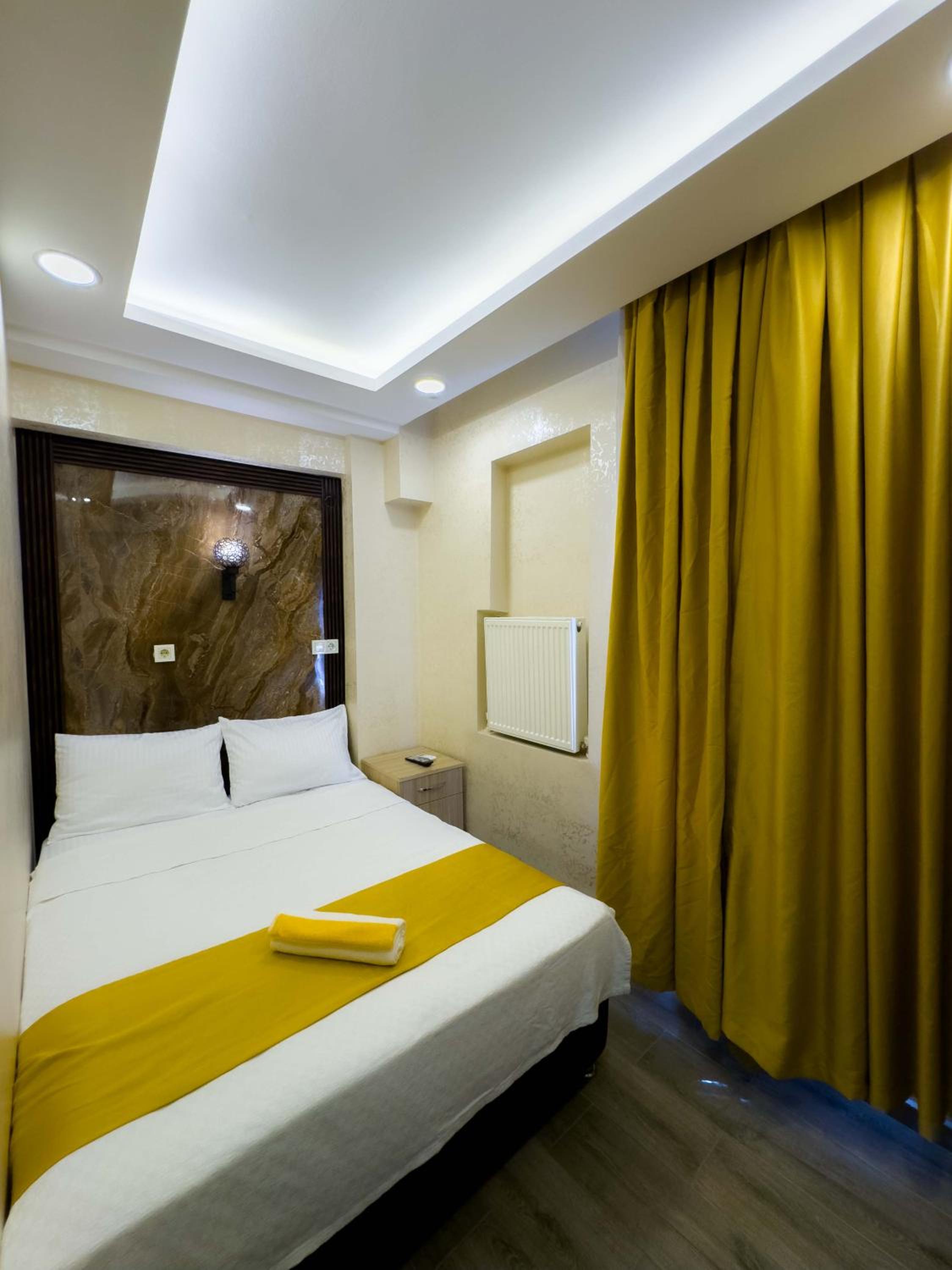 Deluxe Double Room photo 2