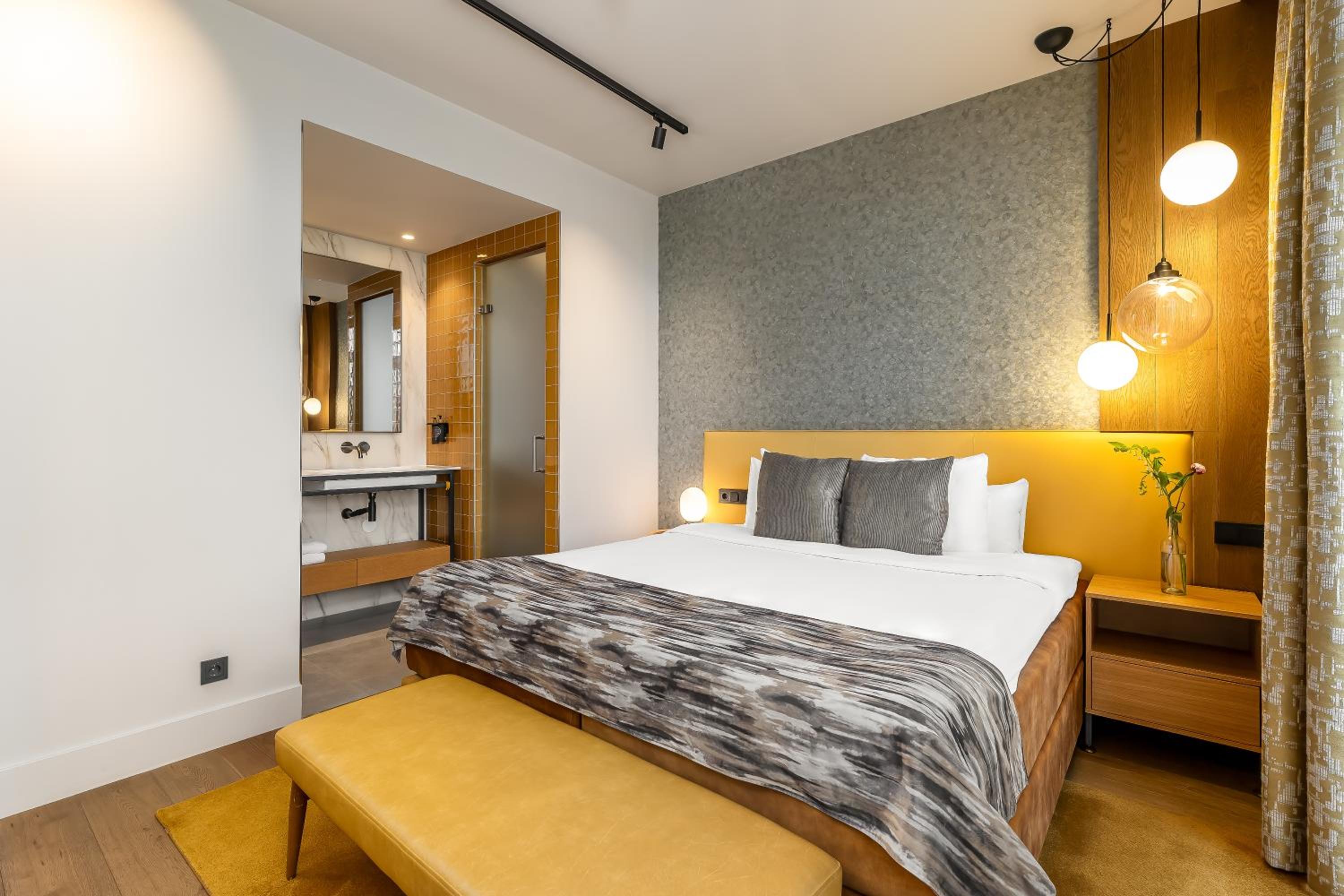 Original Room photo 2