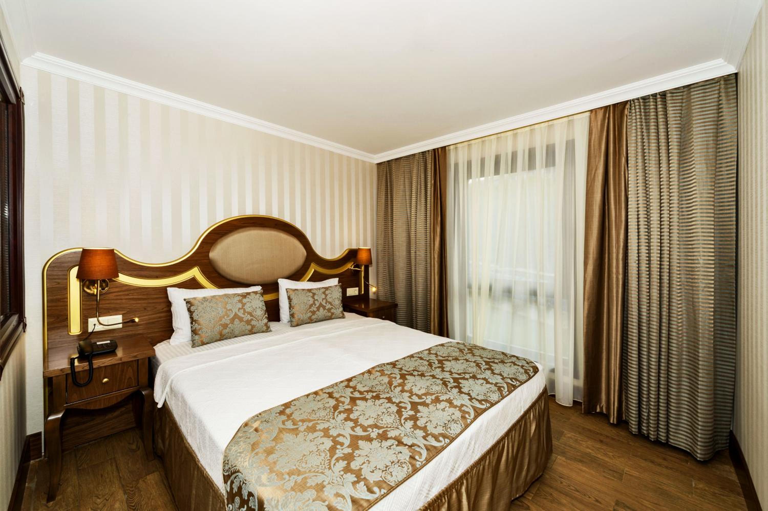 Standard Double or Twin Room photo 1
