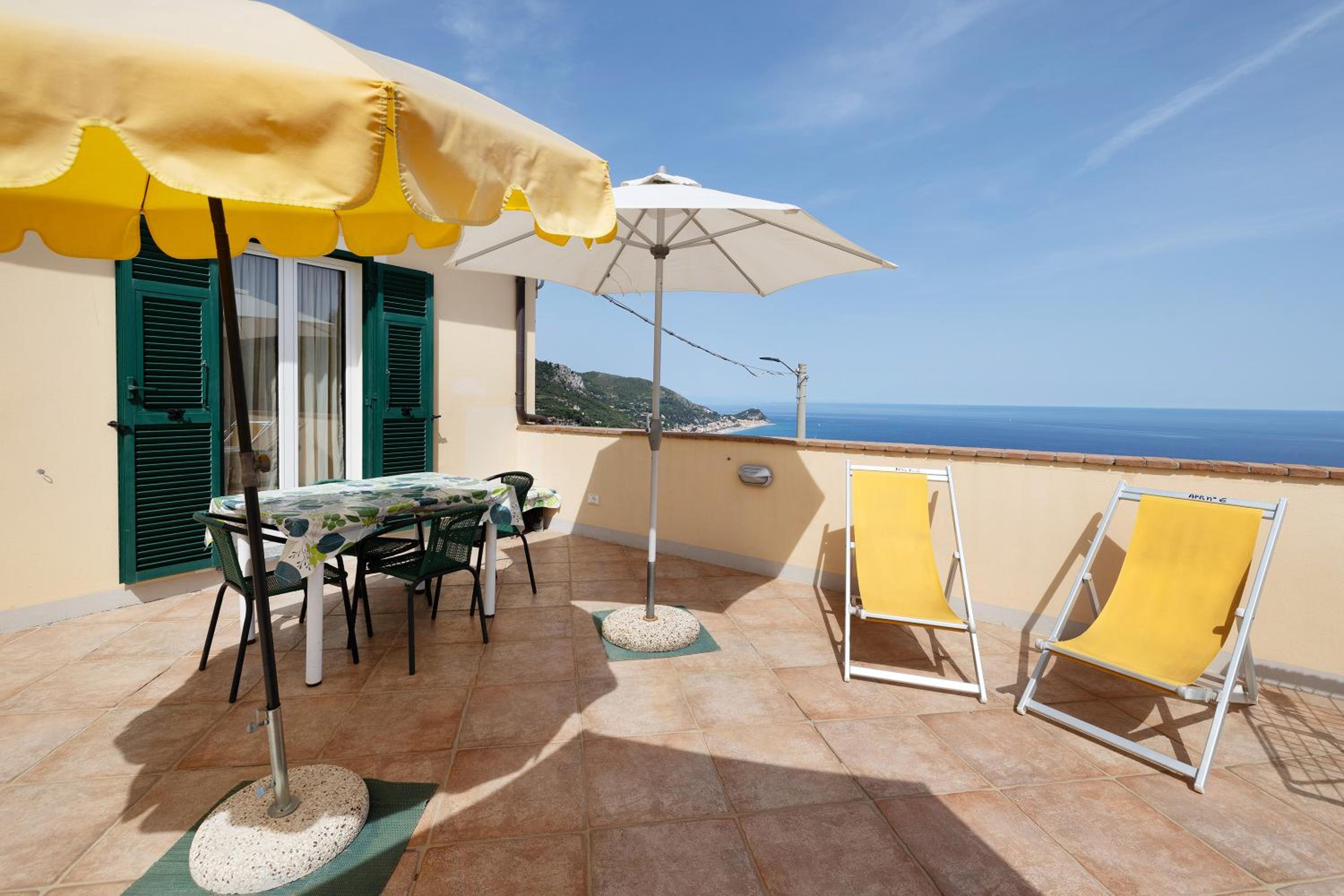 Studio Apartment with Sea View photo 2