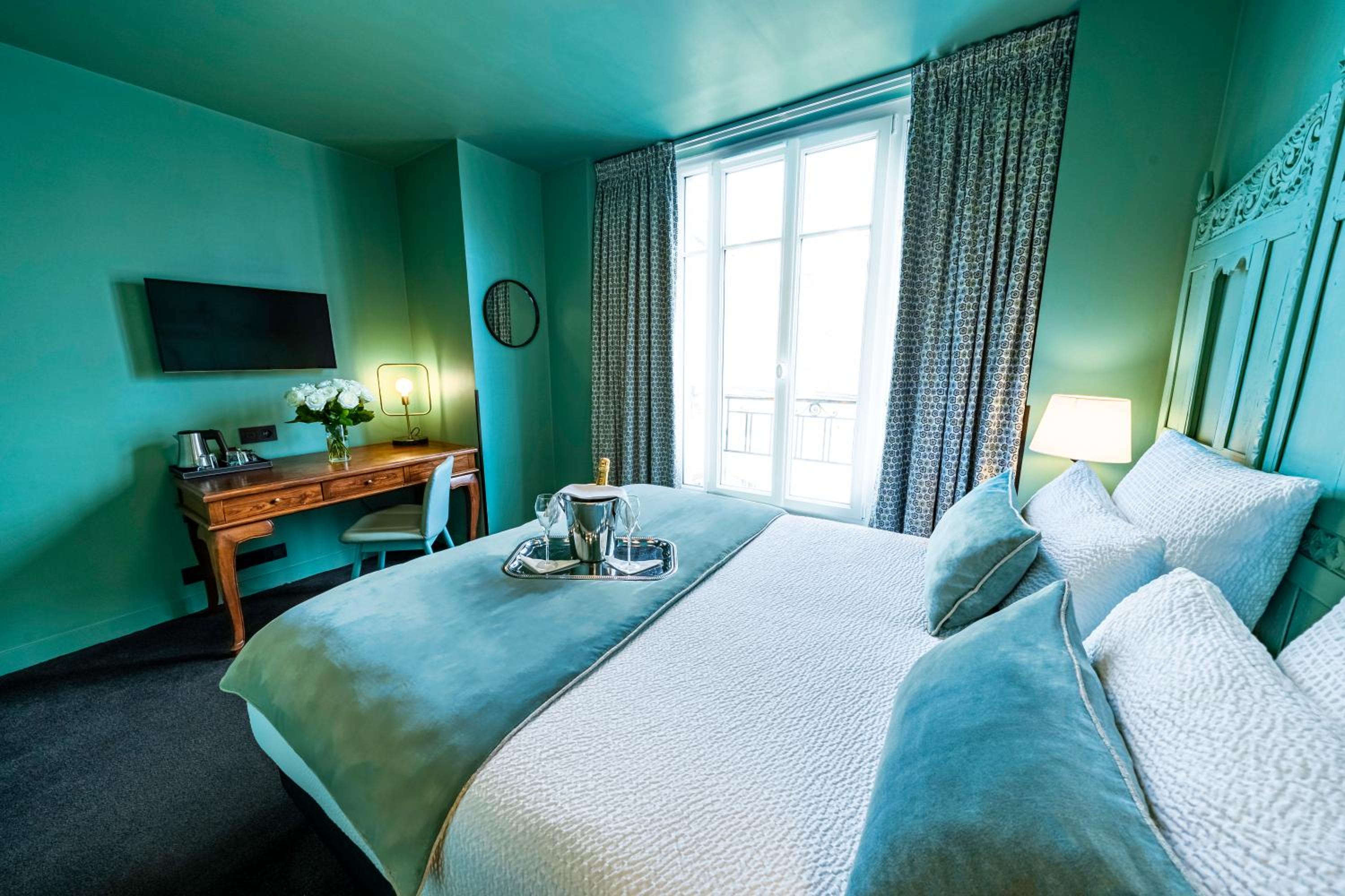 Chambre Double vue Tour Eiffel photo 1