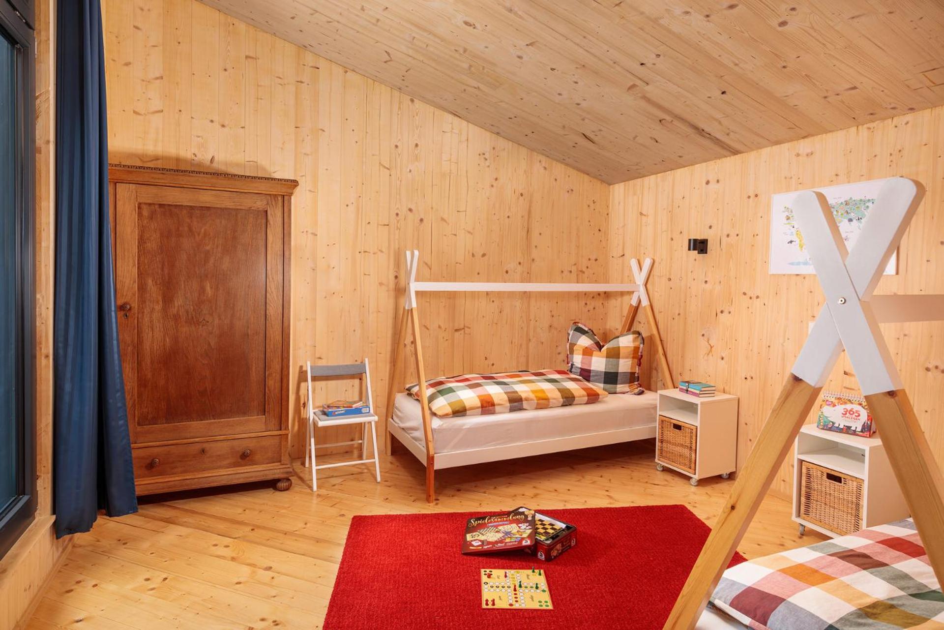 Three-Bedroom House photo 1