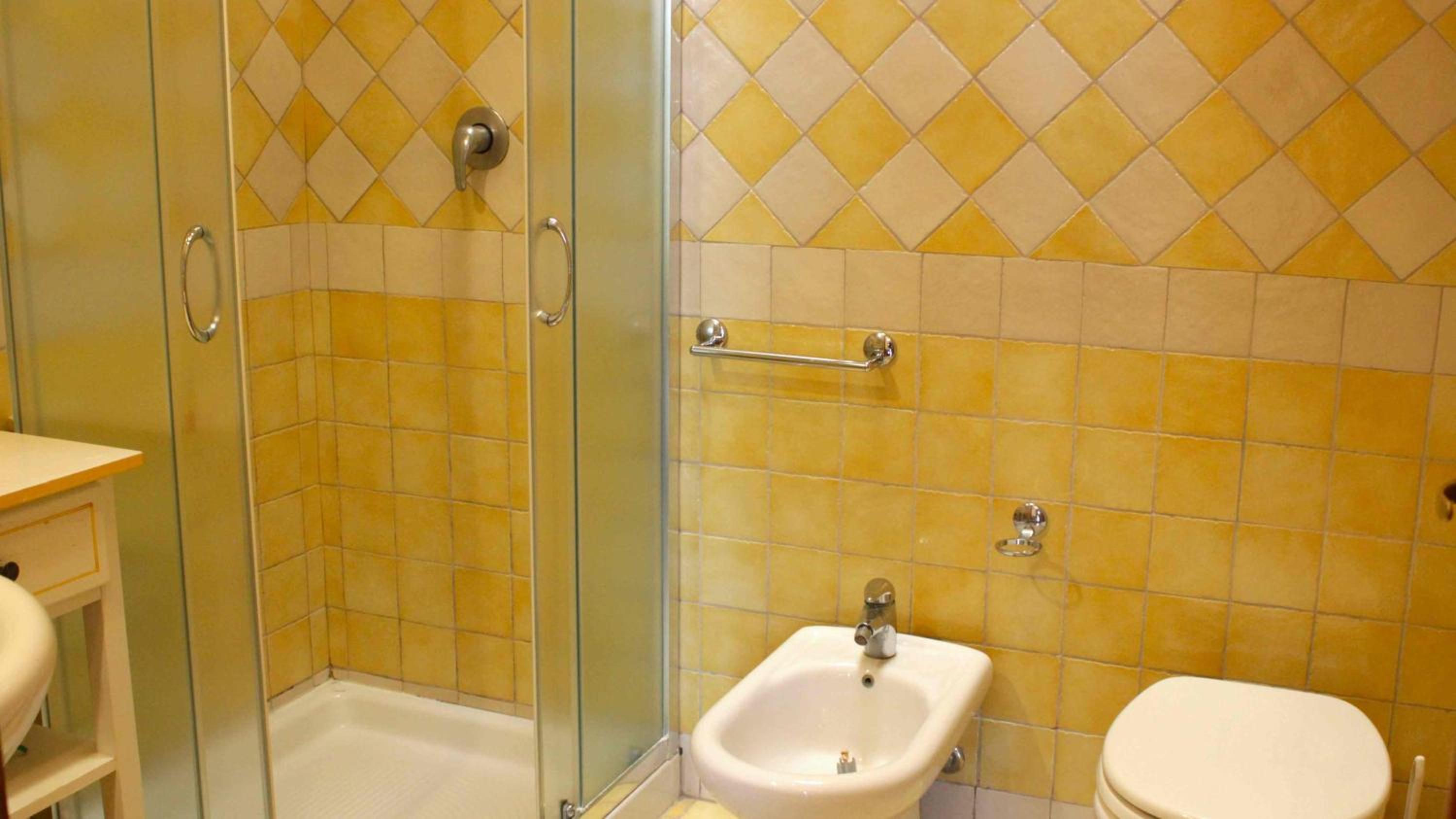 Standard Triple Room - Photo 4