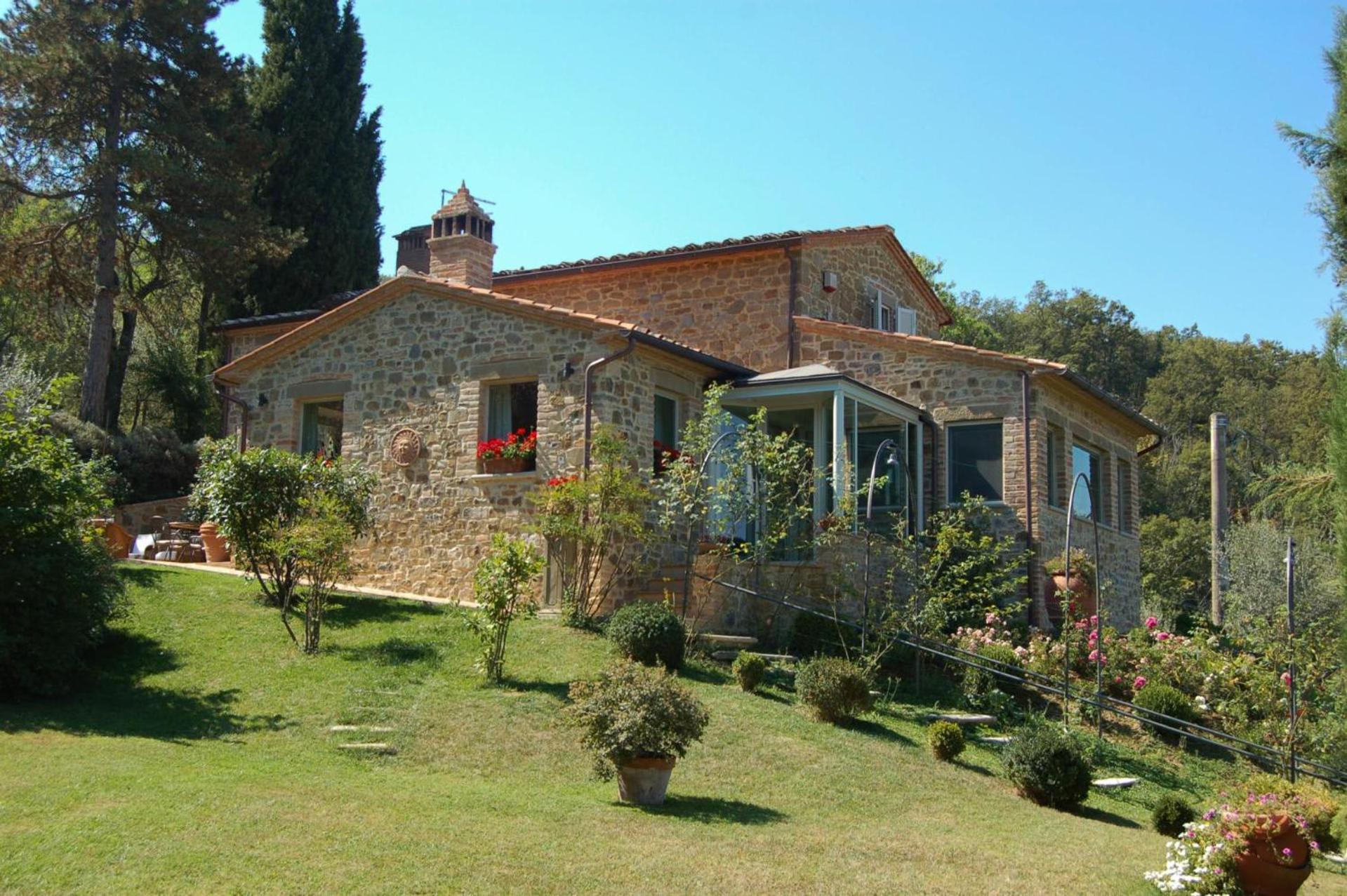 Villa photo 2