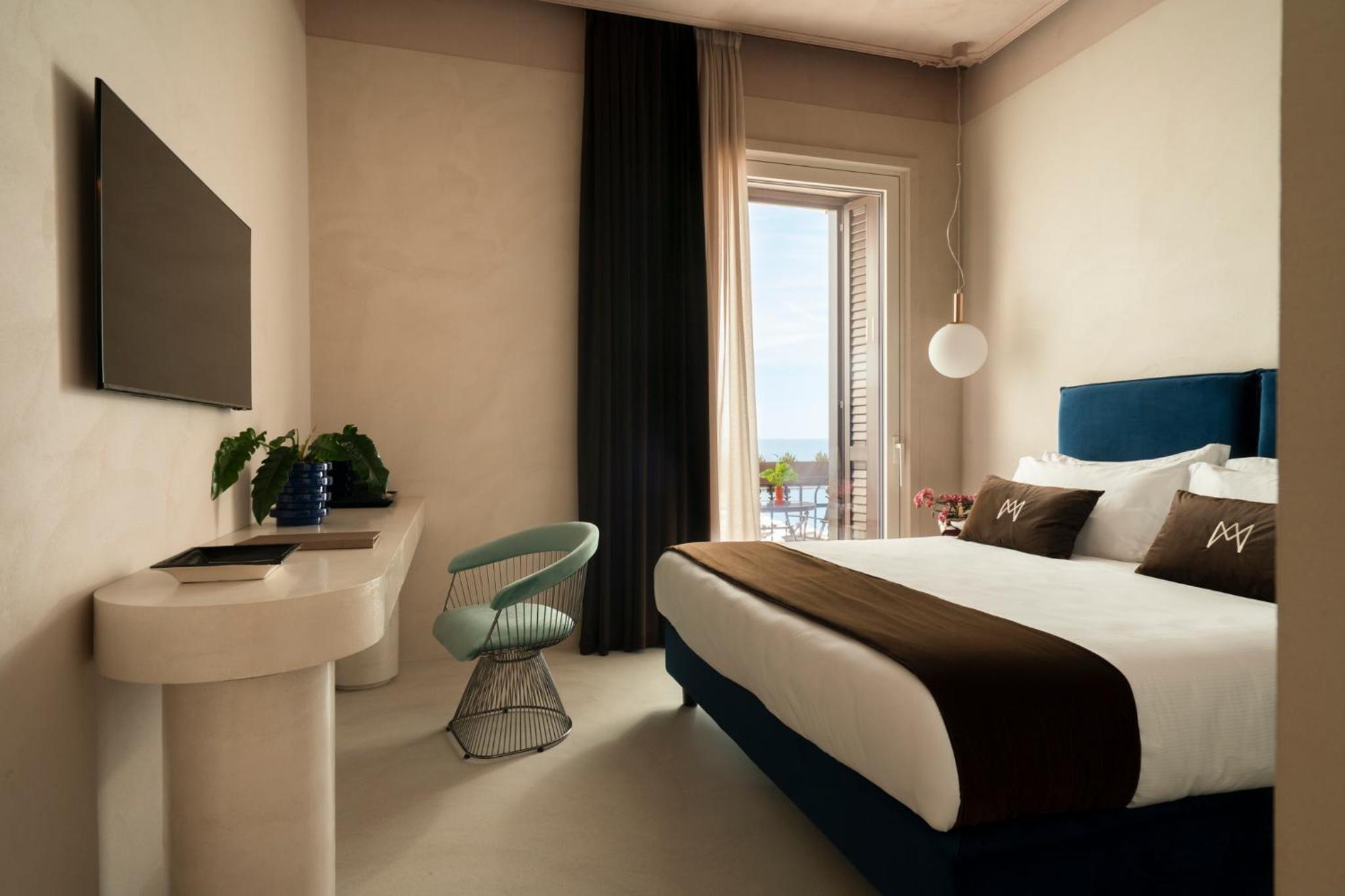 Double Room with Balcony and Sea View