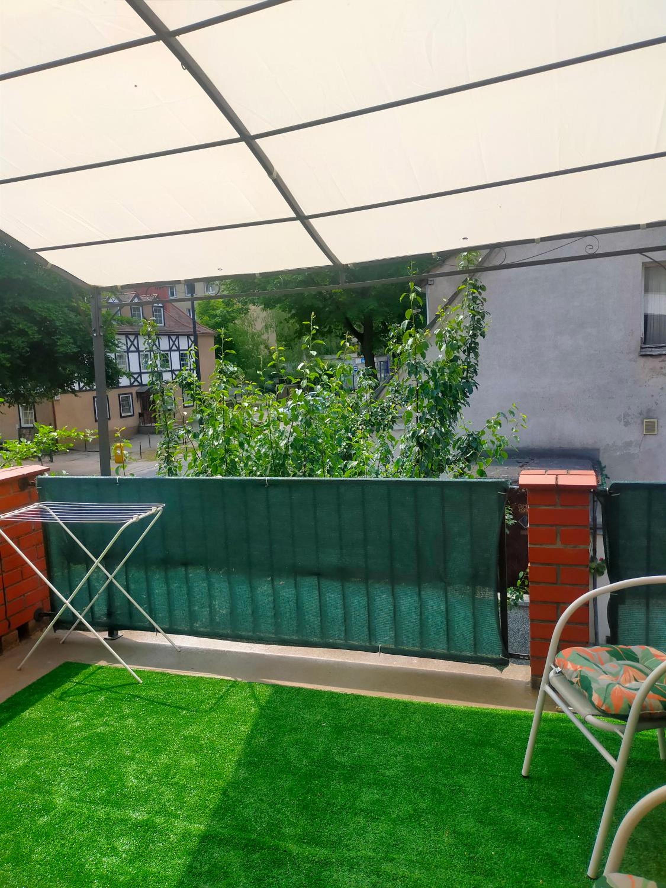 Family Room with Garden View - Photo 9