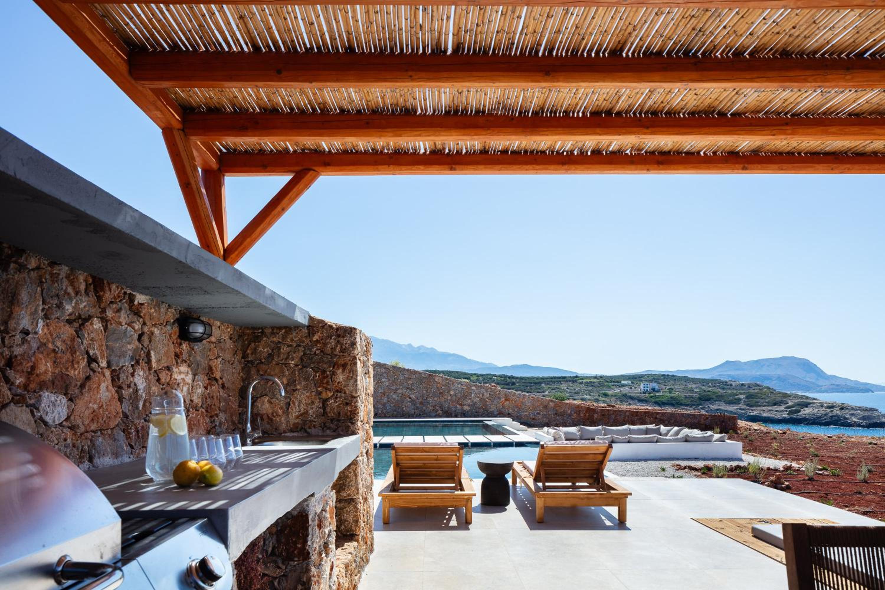 Villa photo 2