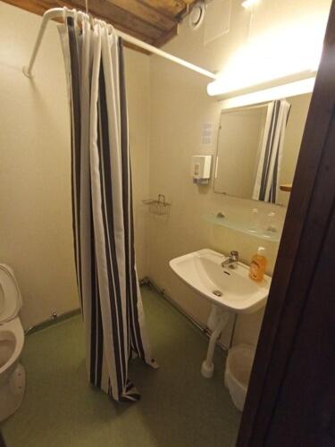 Double or Twin Room - Photo 5