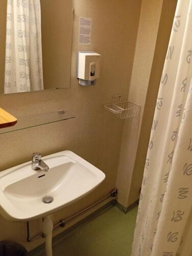 Double or Twin Room - Photo 3