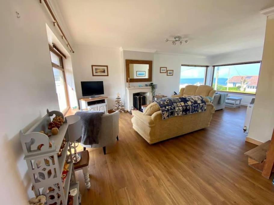 Four-Bedroom House photo 1