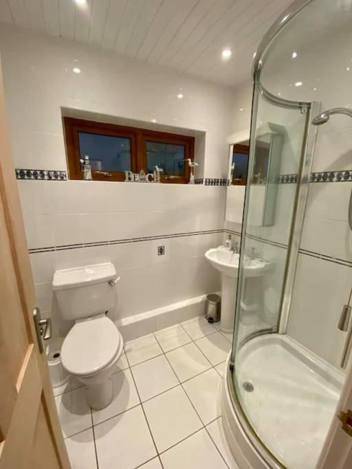 Four-Bedroom House photo 3