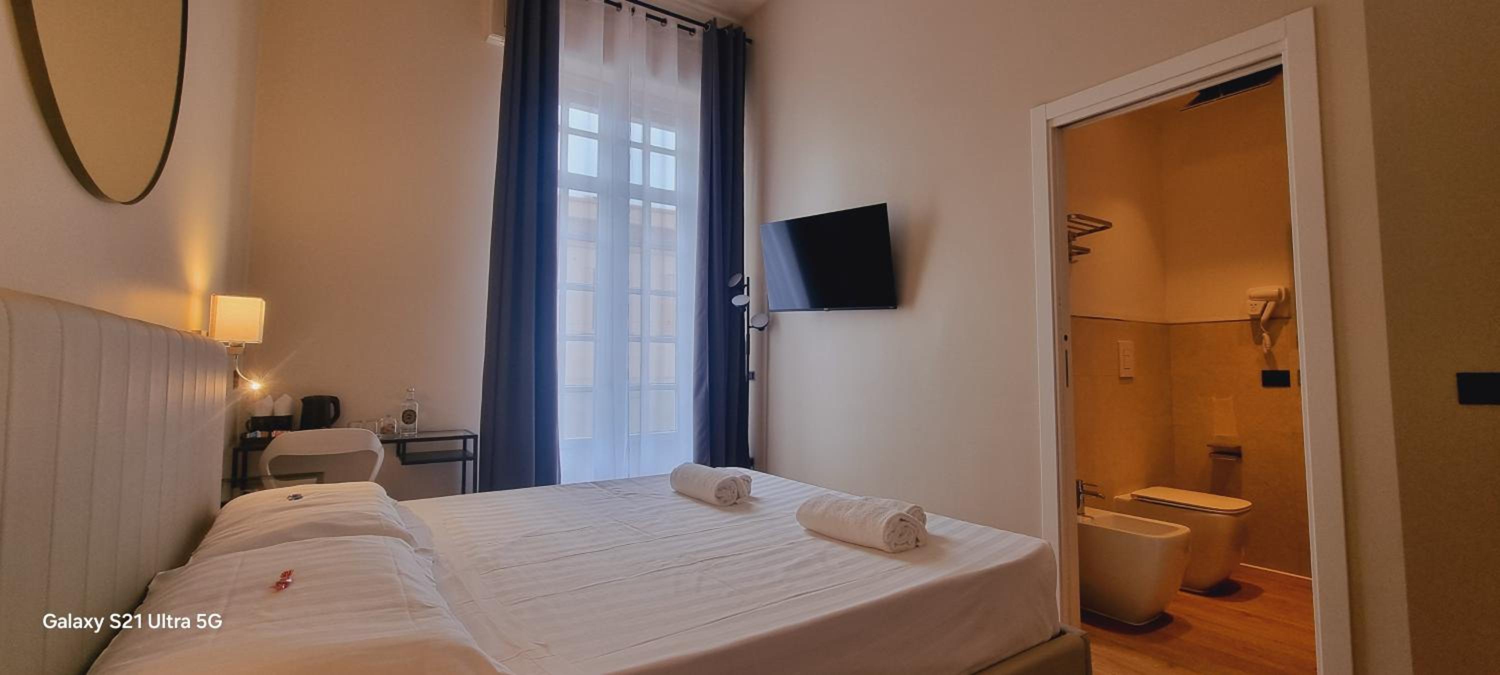 Deluxe Double Room photo 3
