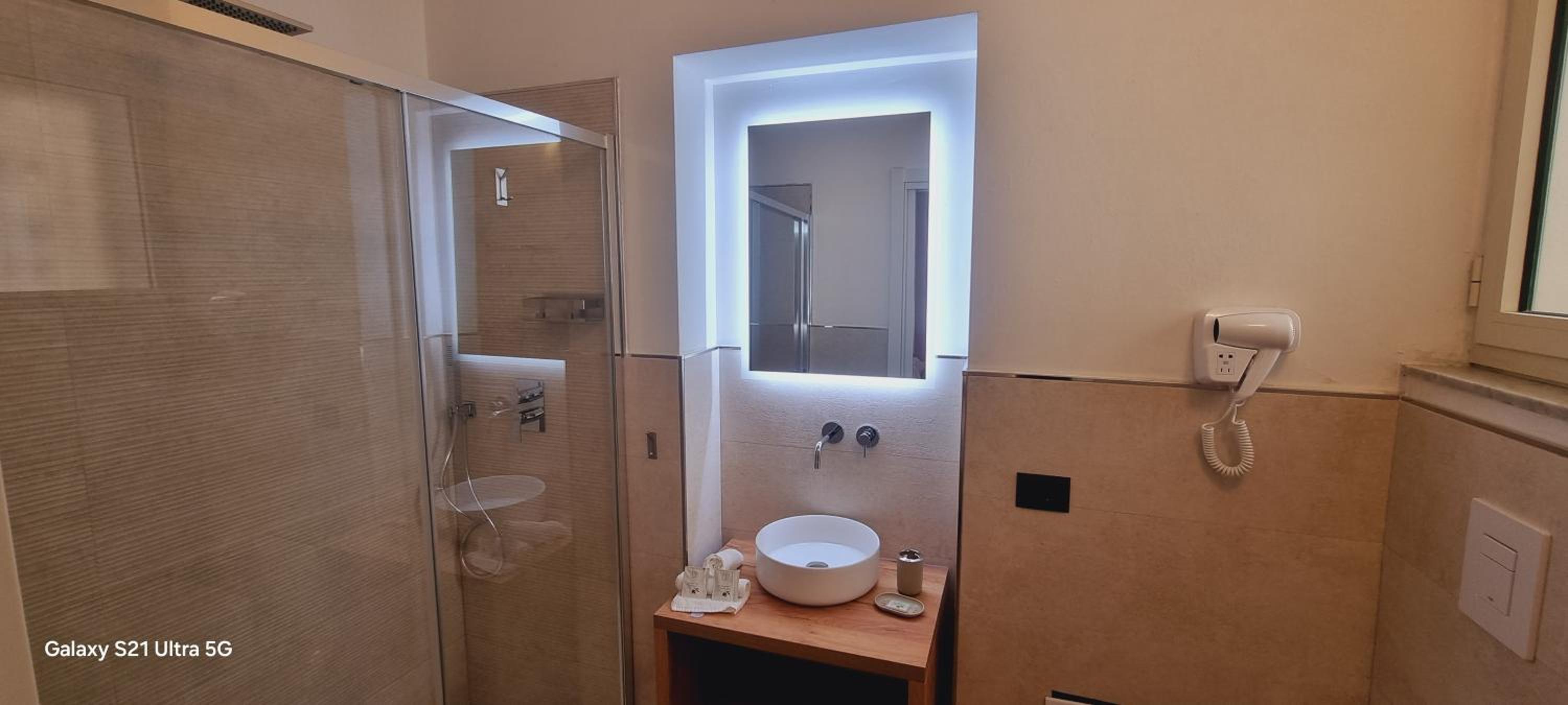 Large Double Room photo 3