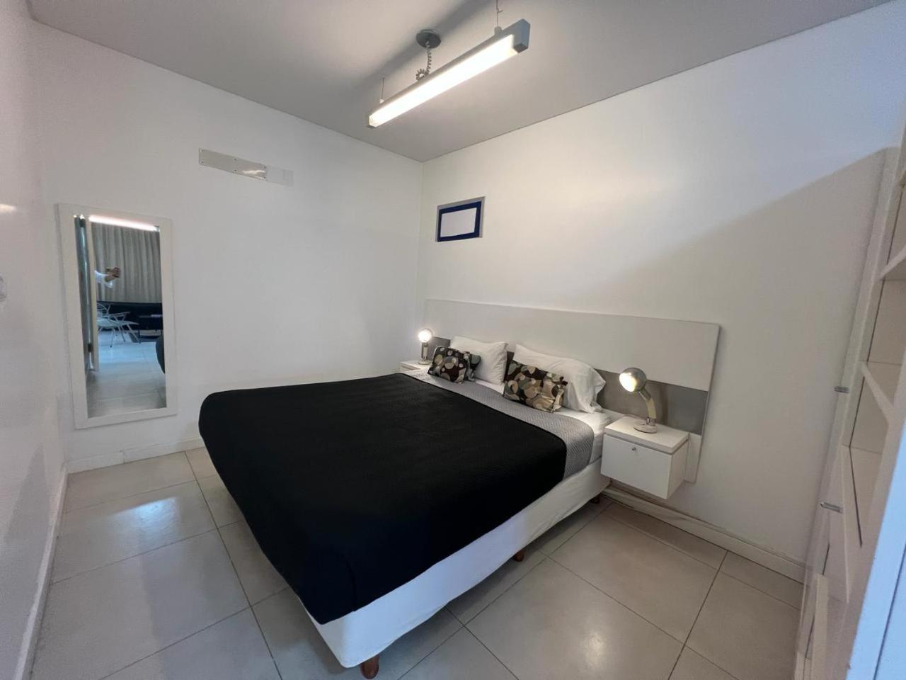 Superior One-Bedroom Apartment