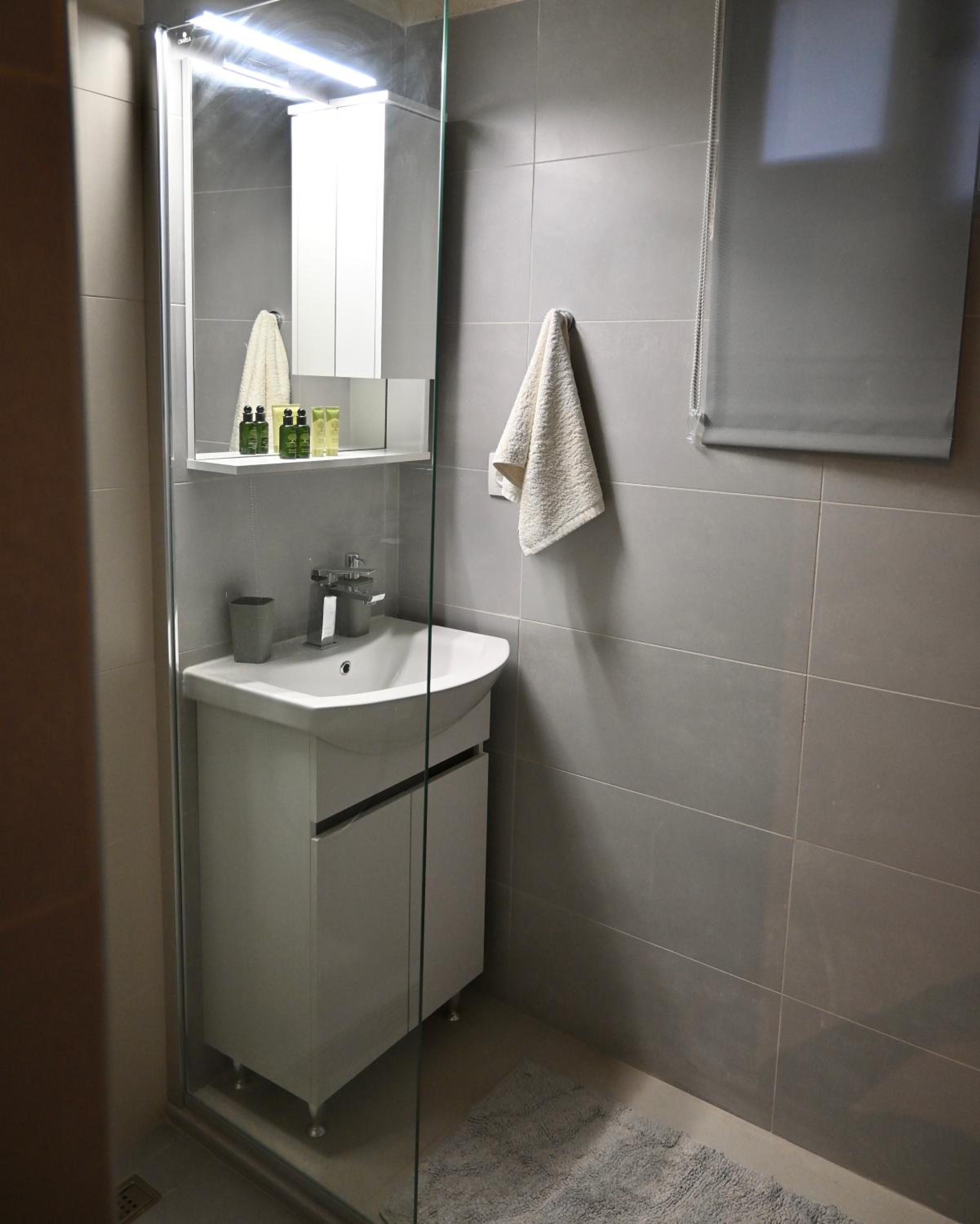 One-Bedroom House photo 2