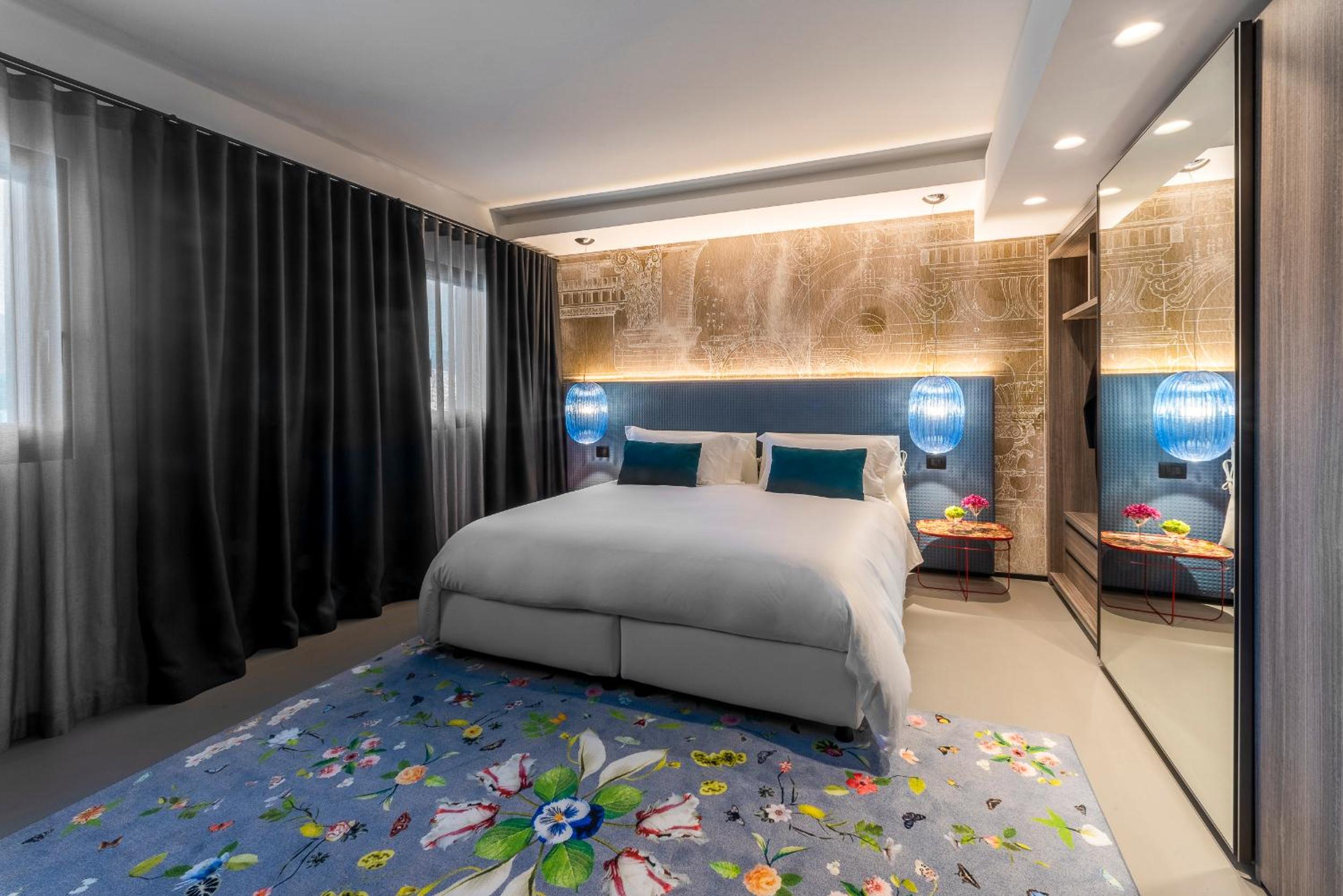 Deluxe Suite photo 2