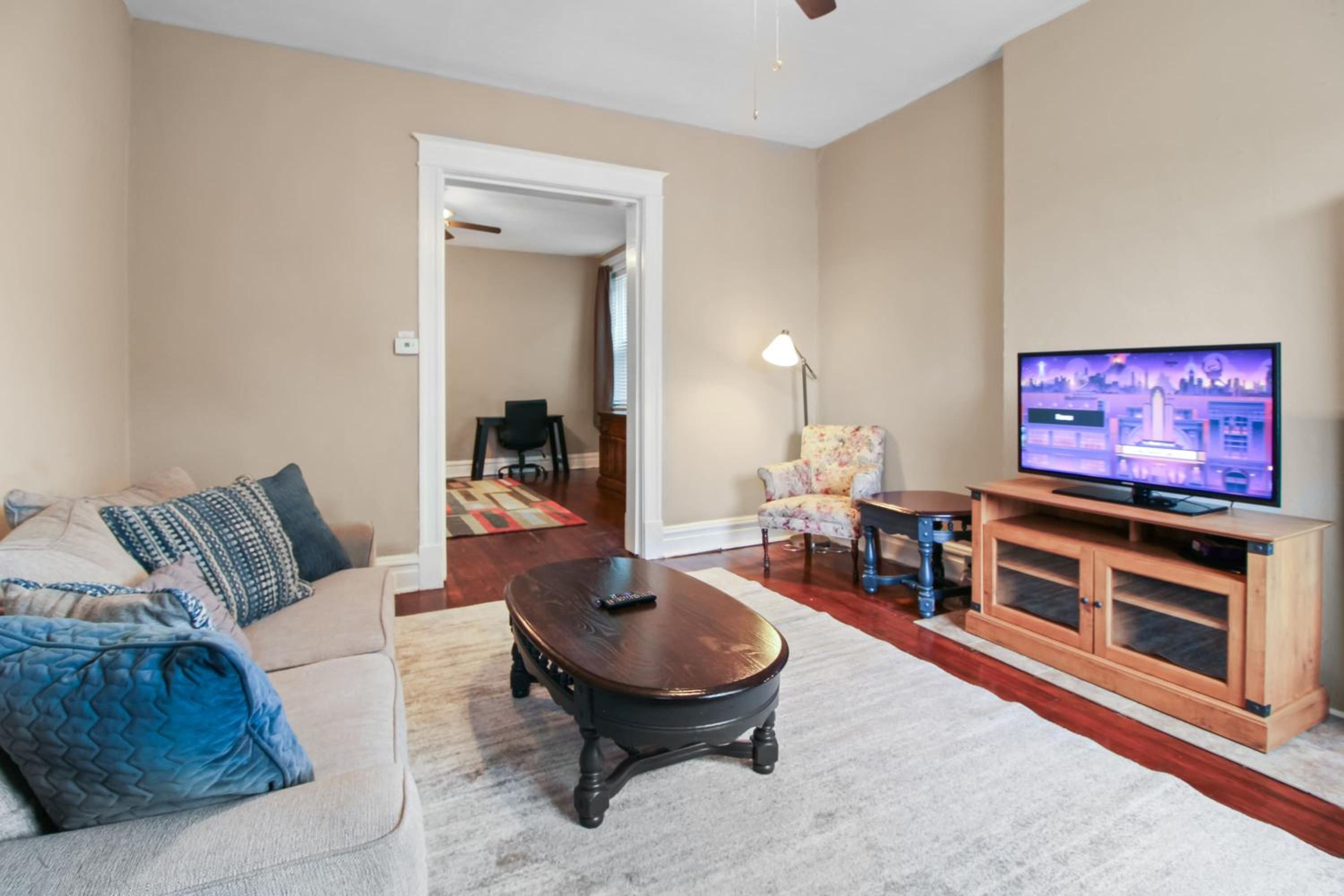 Apartment photo 1