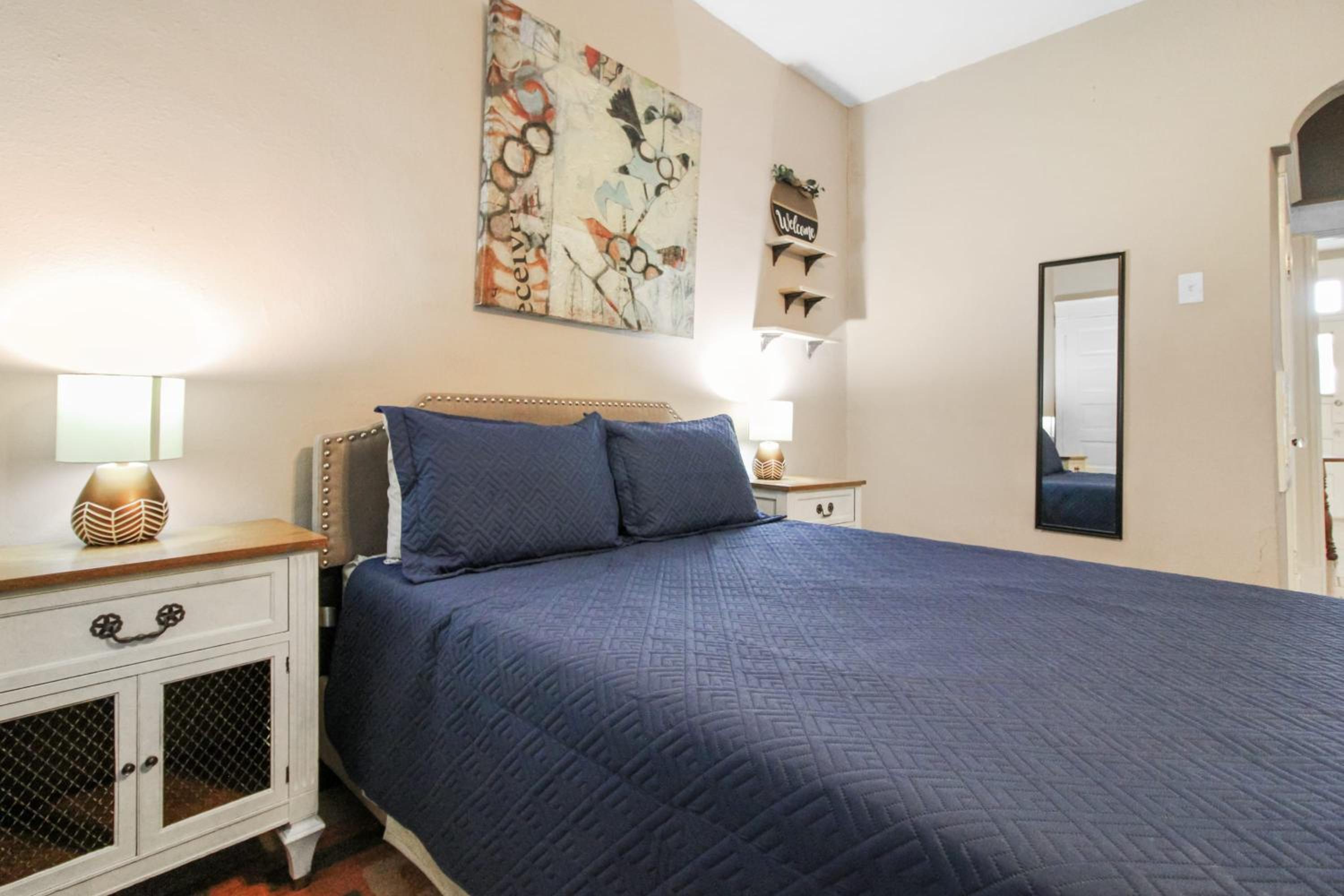 Apartment photo 2