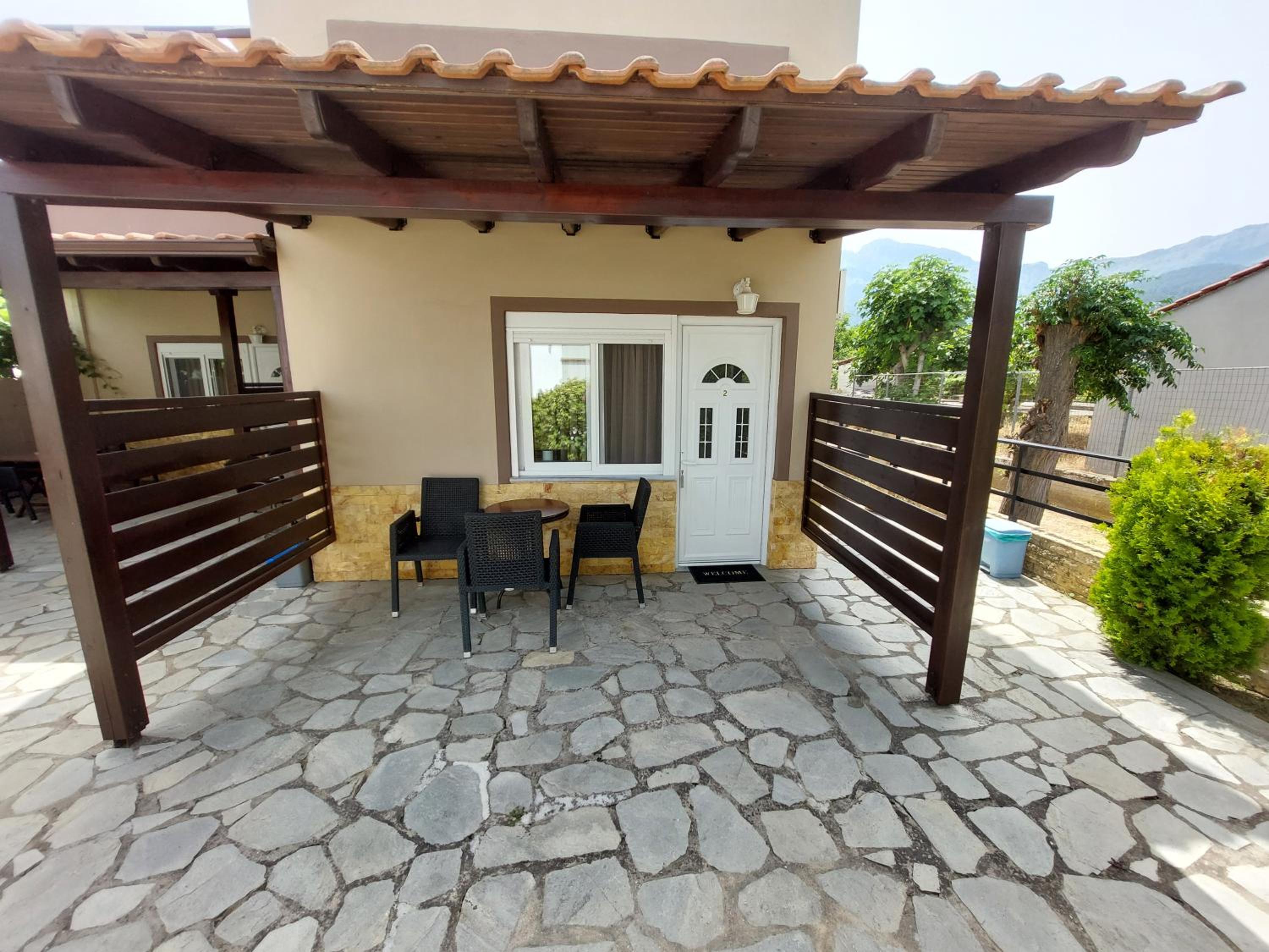 Triple Room with Private Bathroom photo 2