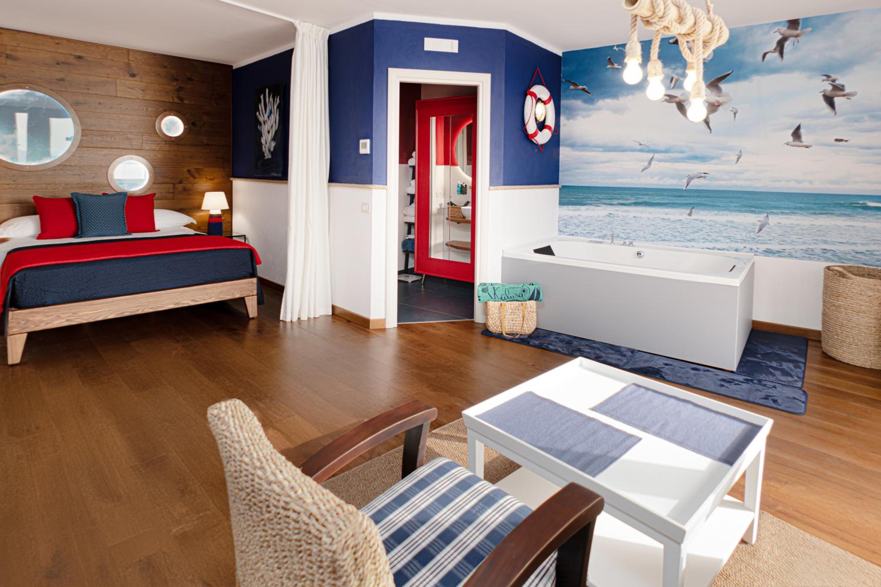 VIP Room with Sea View - Photo 1
