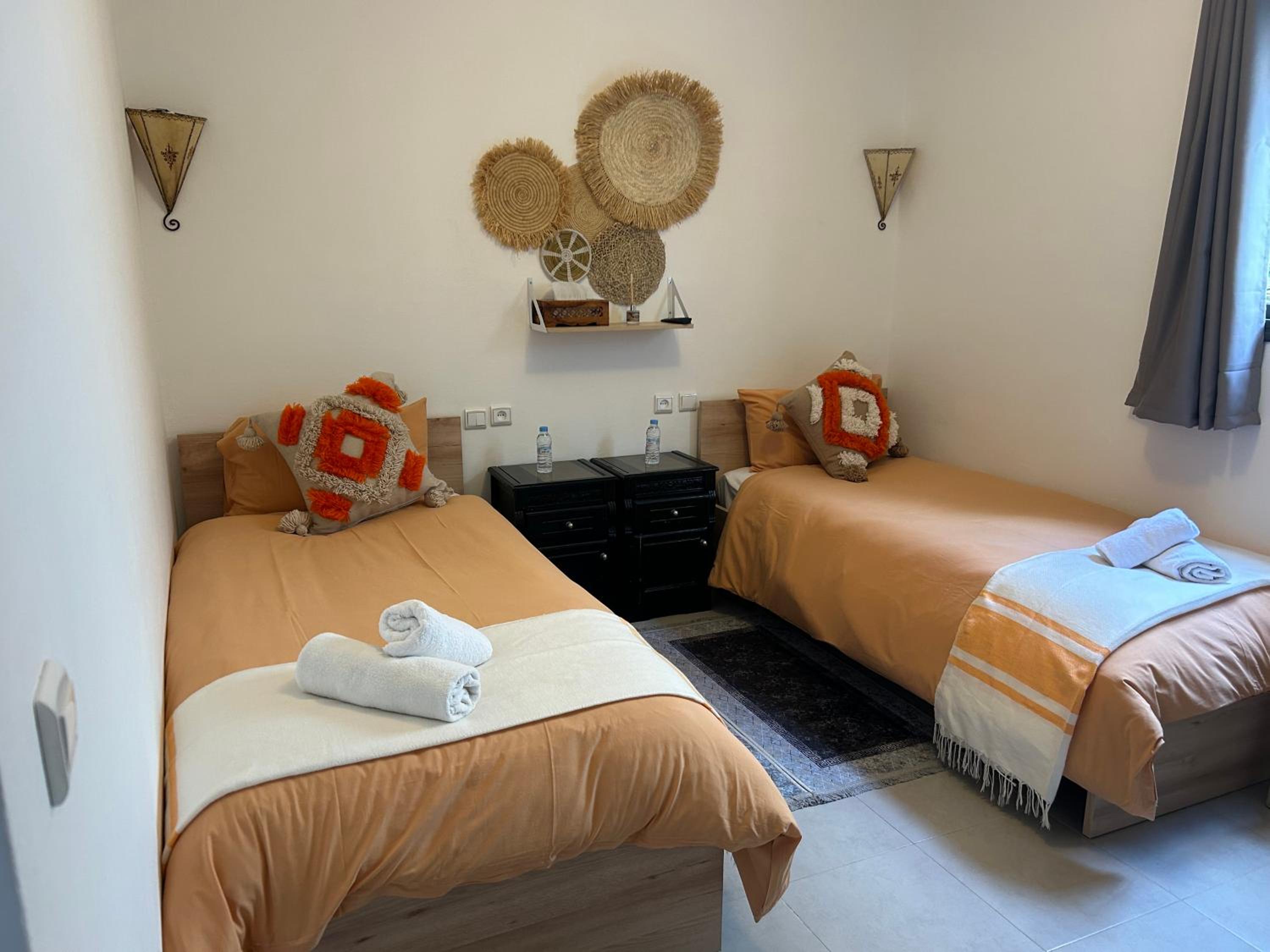 Twin Room - Photo 1