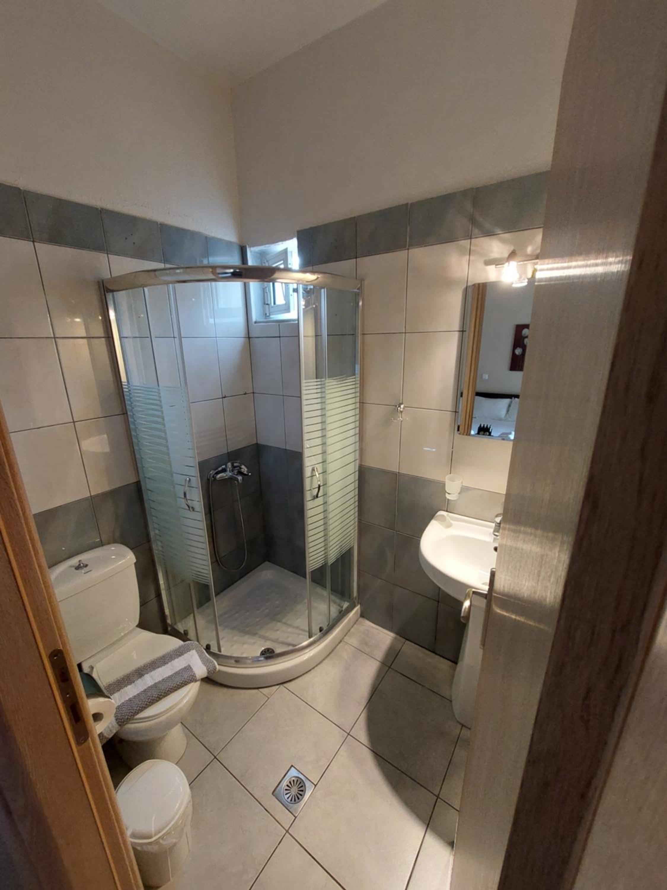 Triple Room with Private Bathroom photo 3