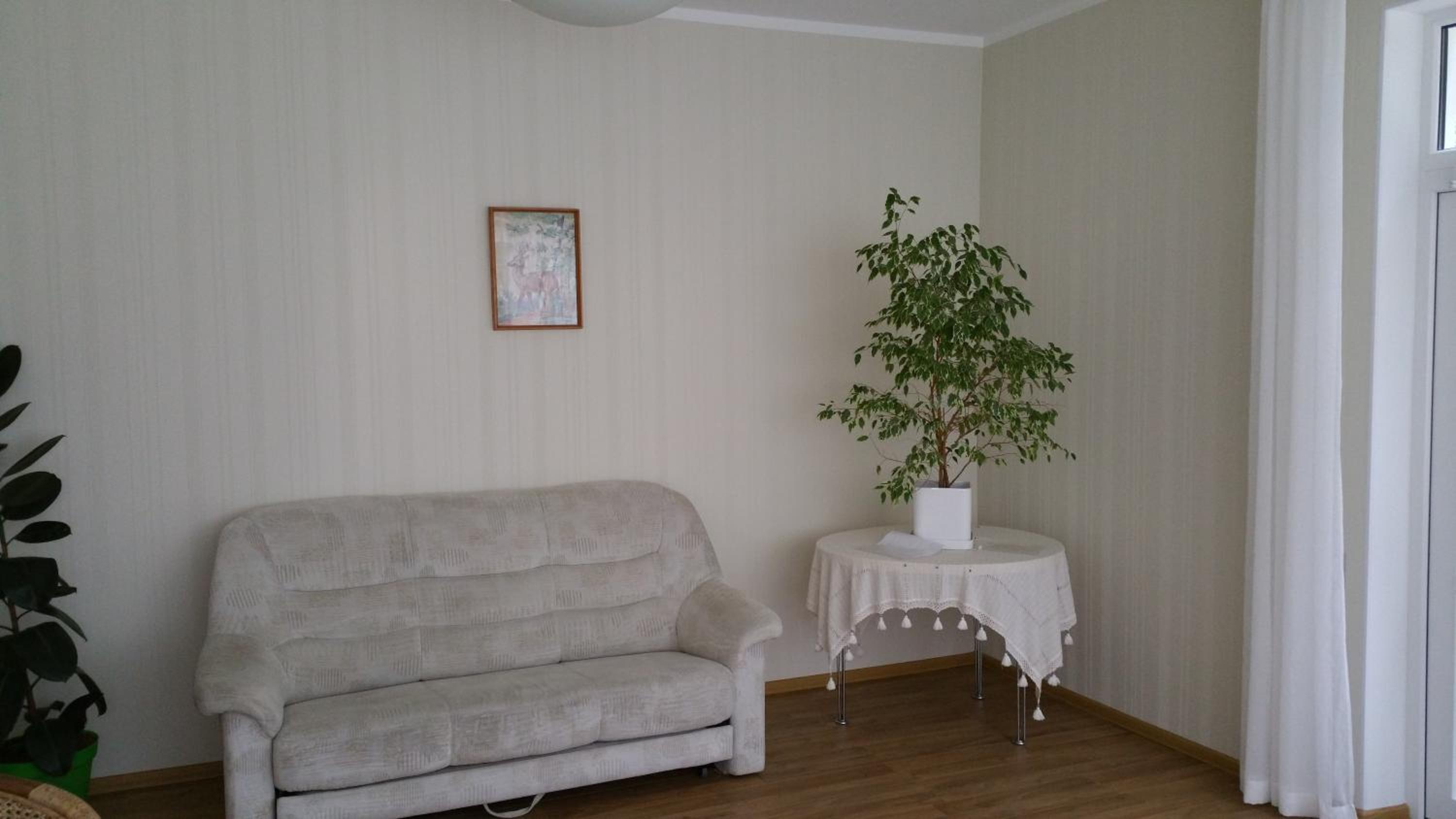 One-Bedroom Apartment - Photo 5
