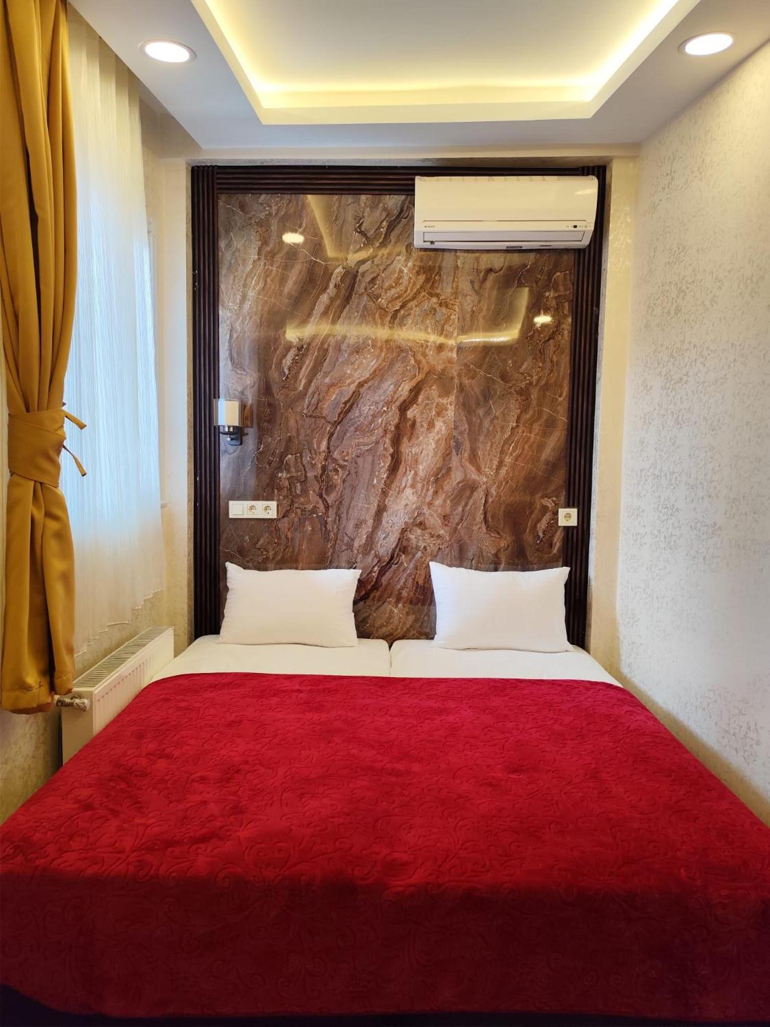 Budget Double or Twin Room photo 1