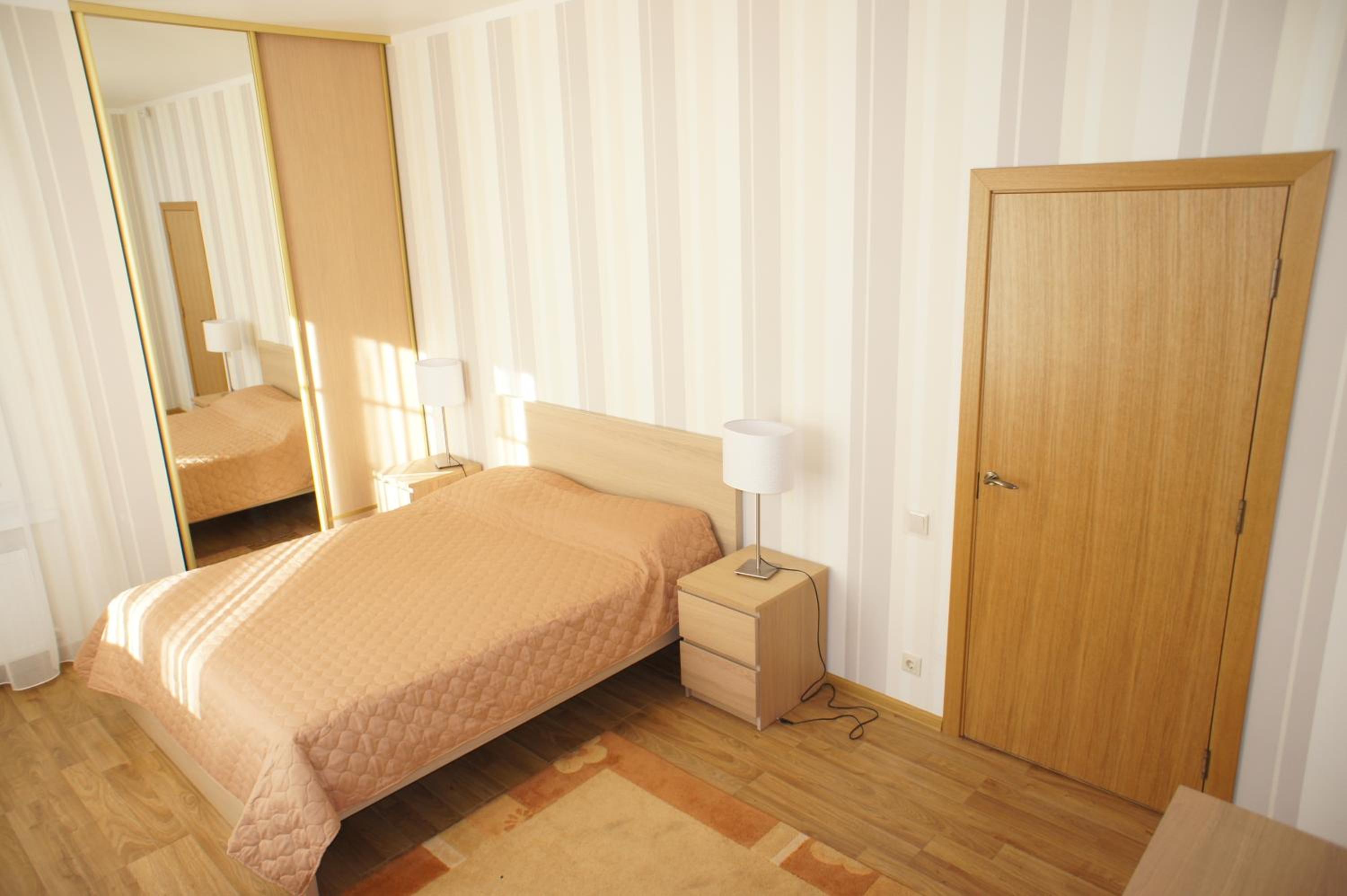 One-Bedroom Apartment - Photo 1