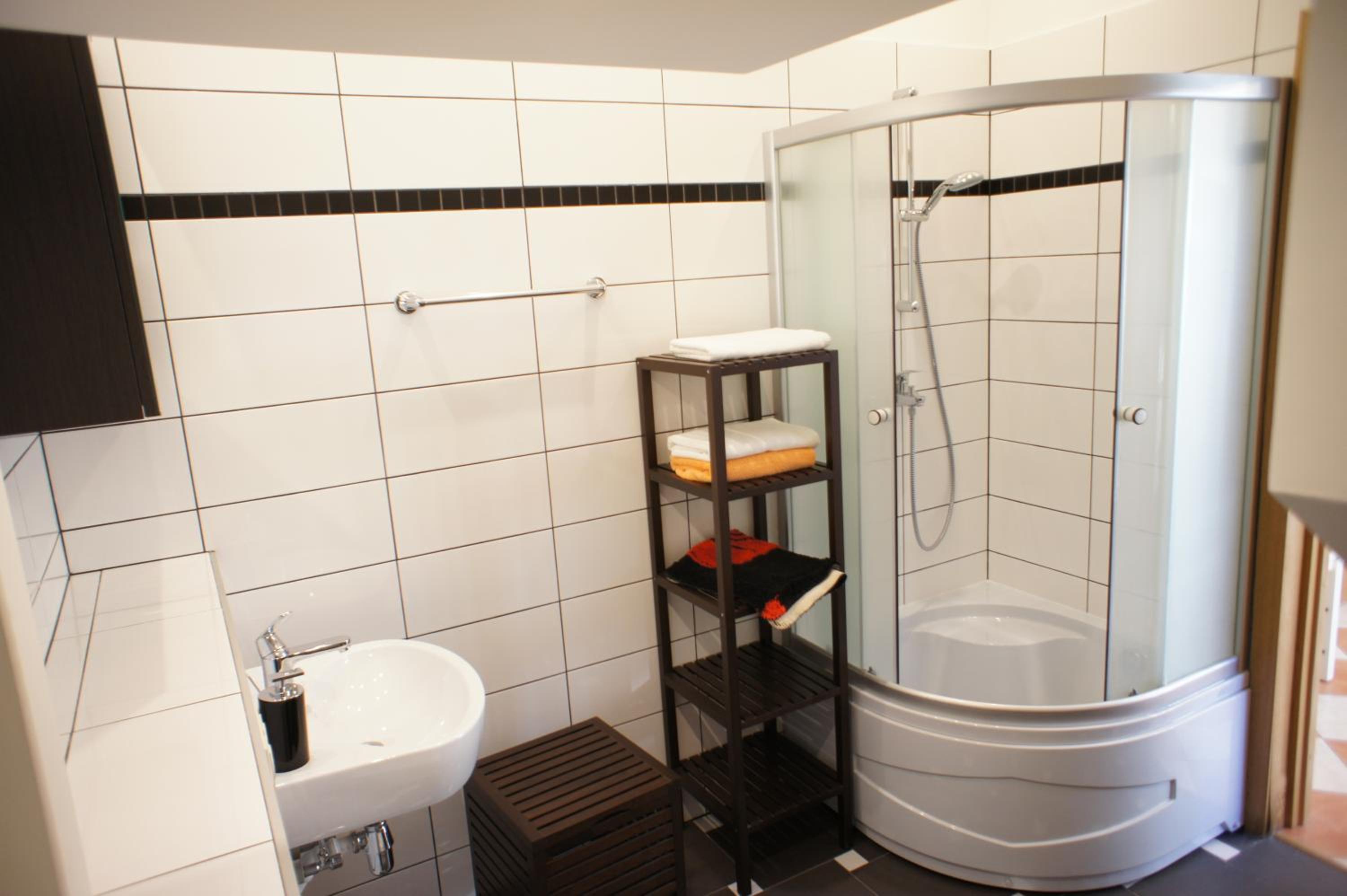 Four-Bedroom Apartment - Photo 2