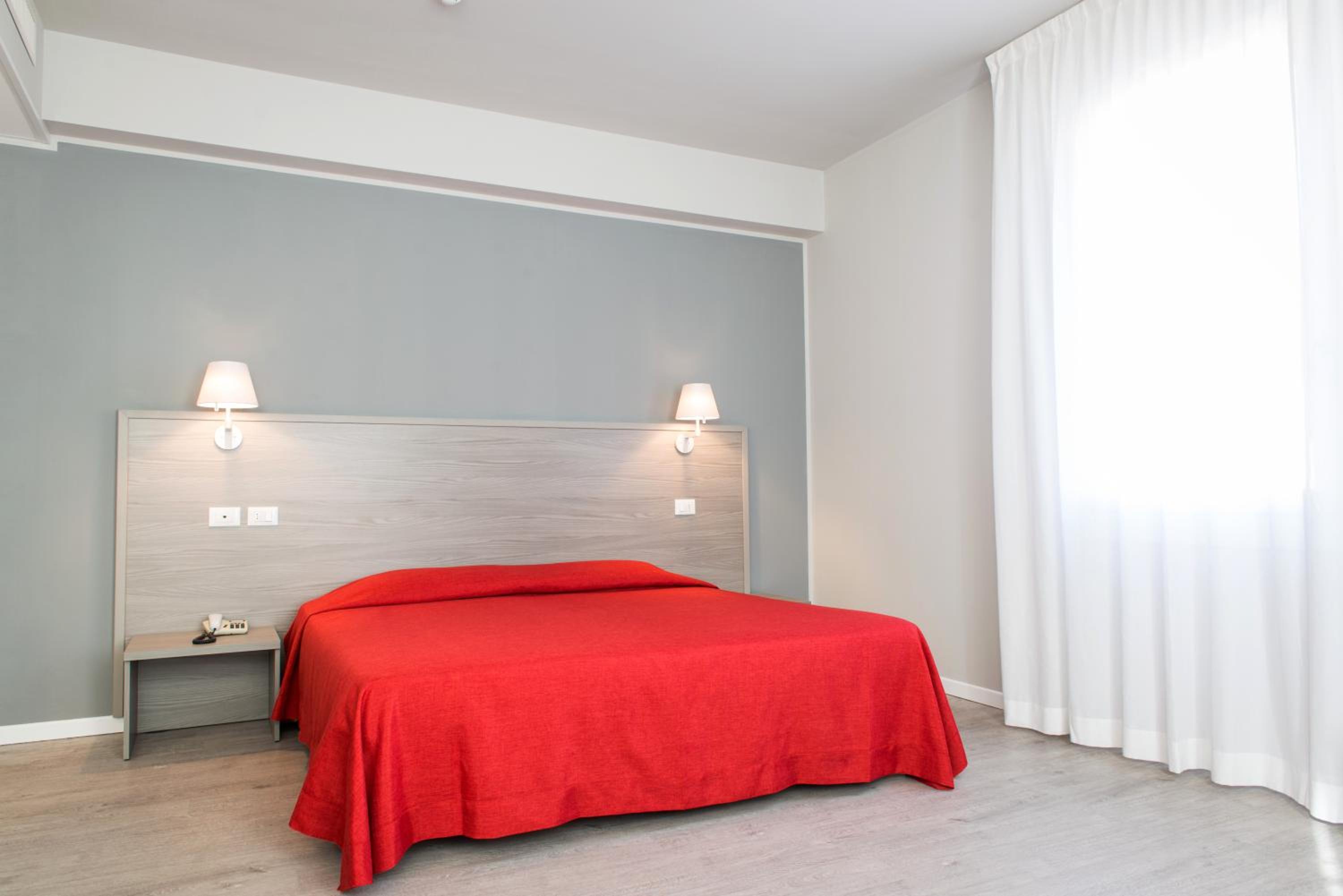 Double Room with Extra Bed photo 2