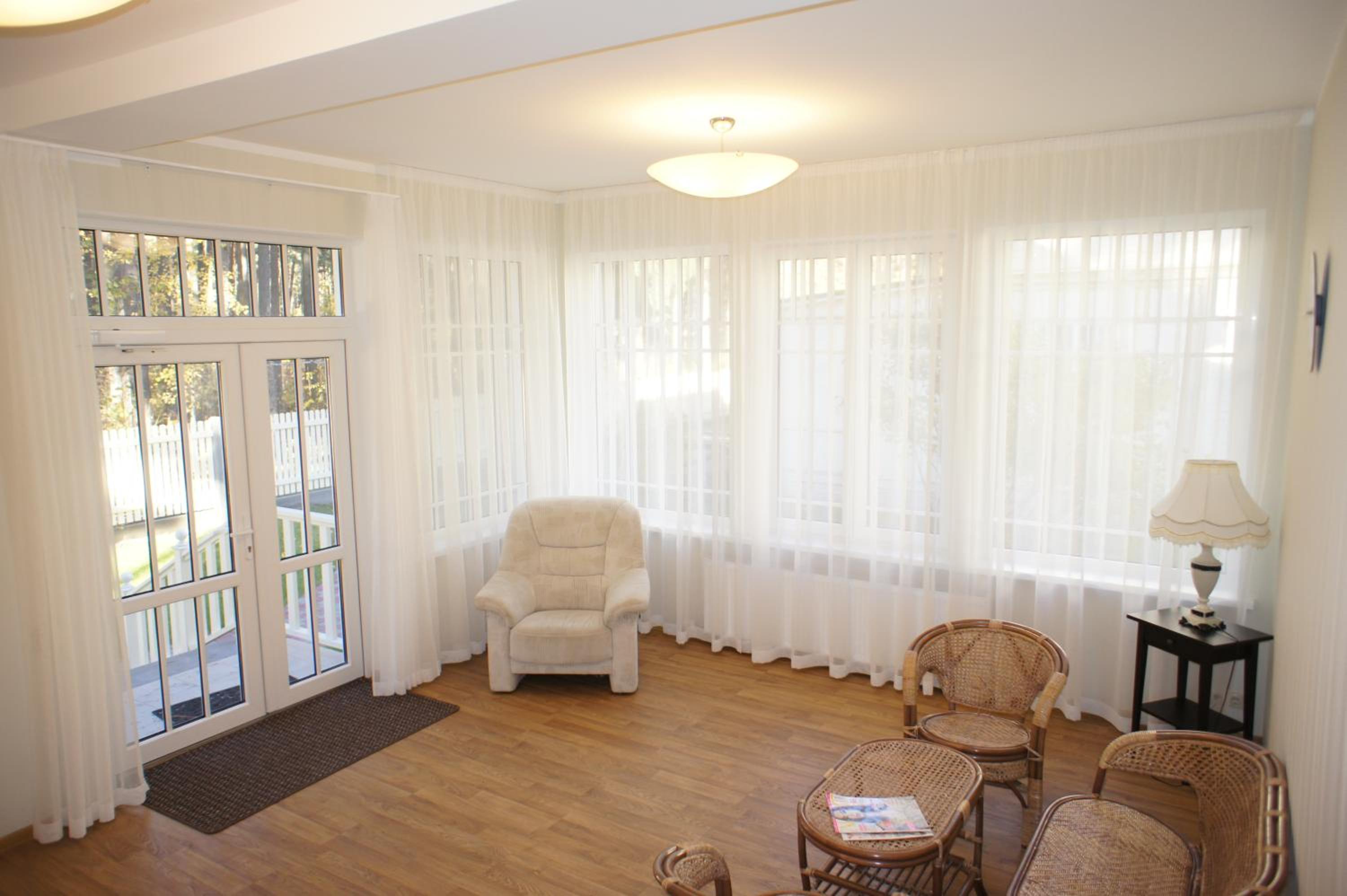One-Bedroom Apartment - Photo 4