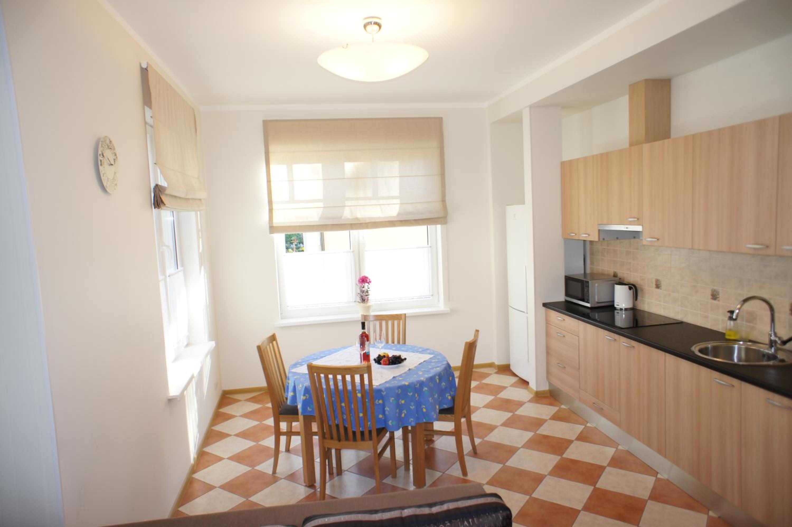 One-Bedroom Apartment - Photo 6