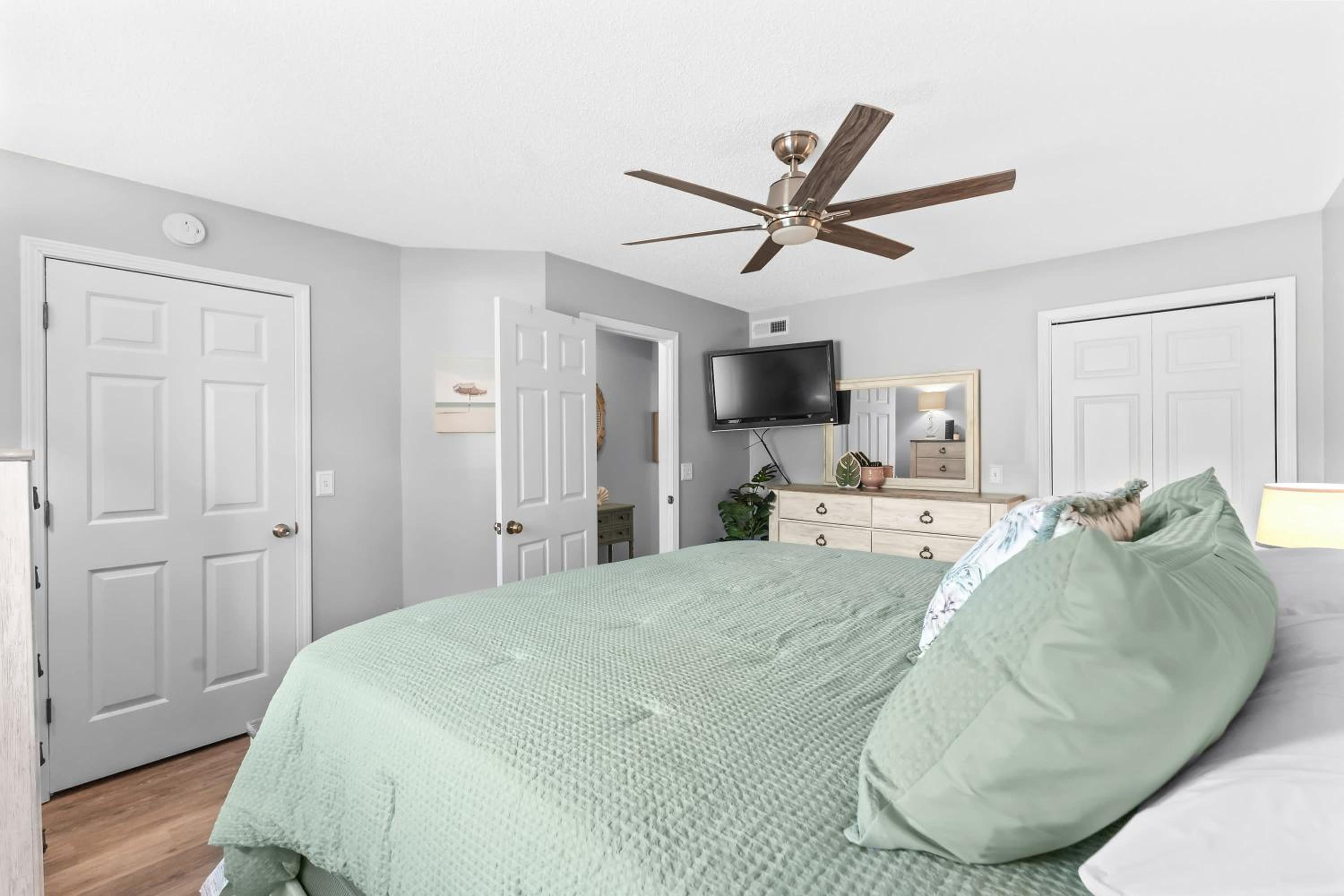 Apartment photo 2