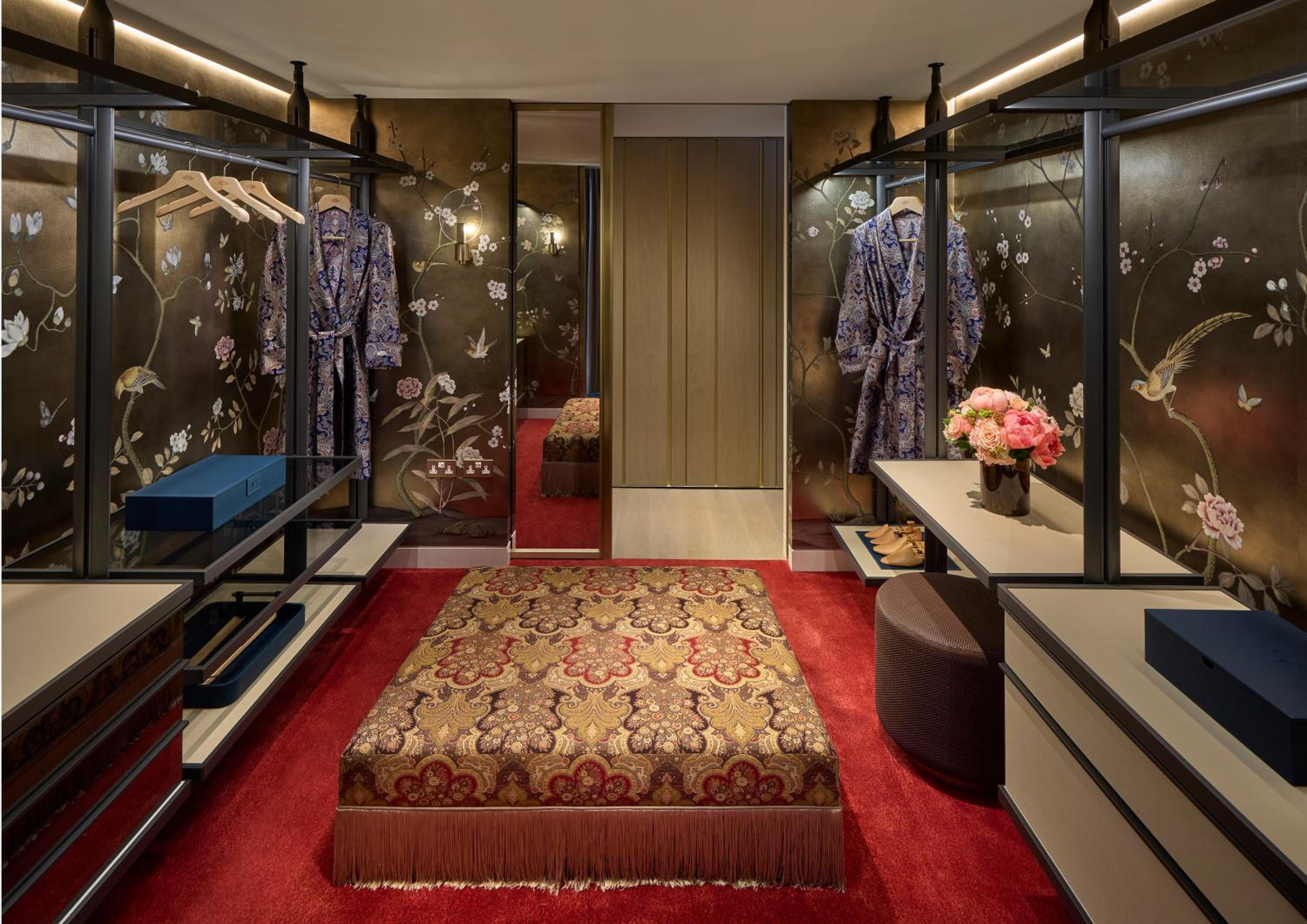 Mayfair Suite King photo 3
