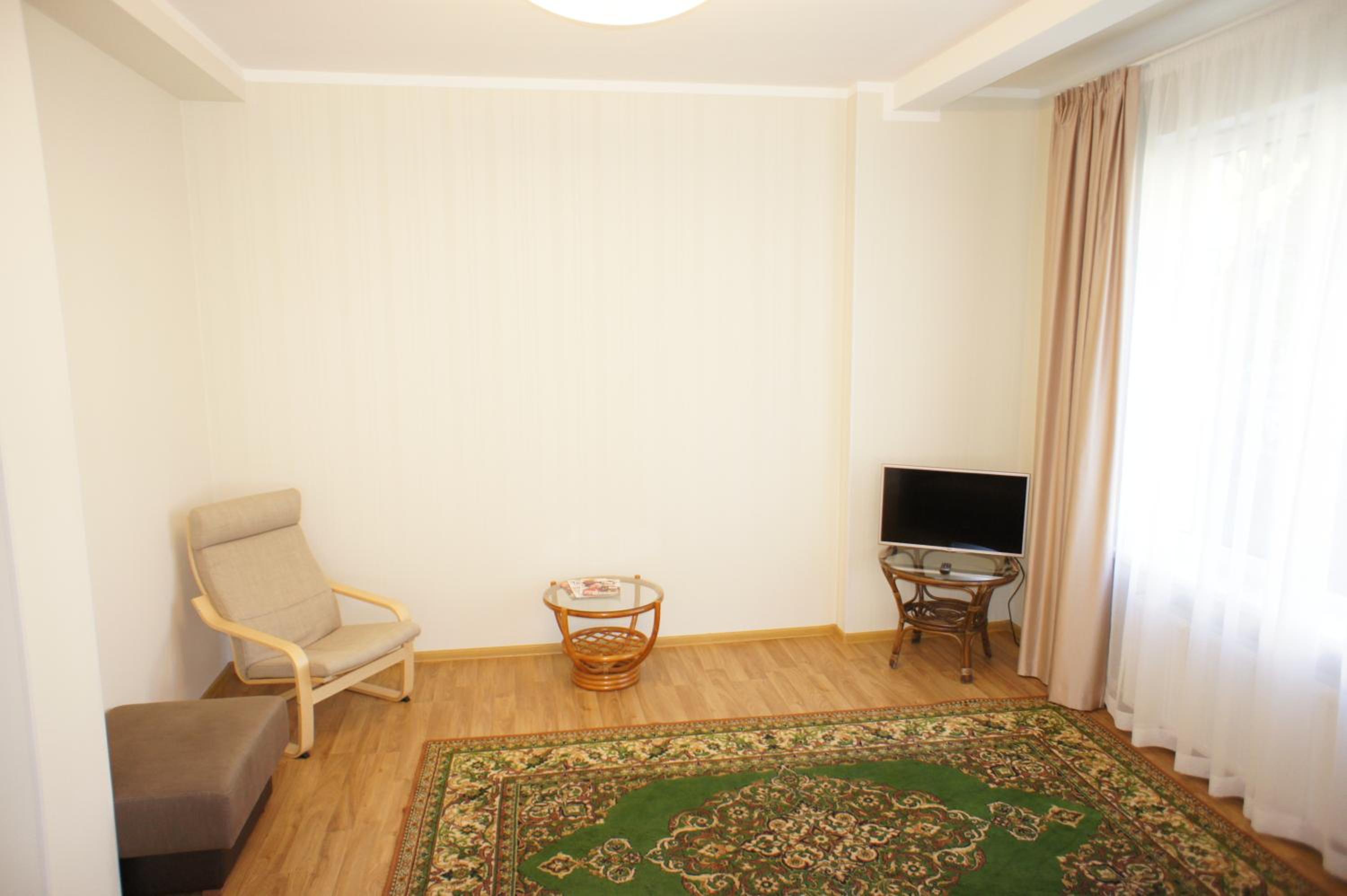 One-Bedroom Apartment - Photo 11