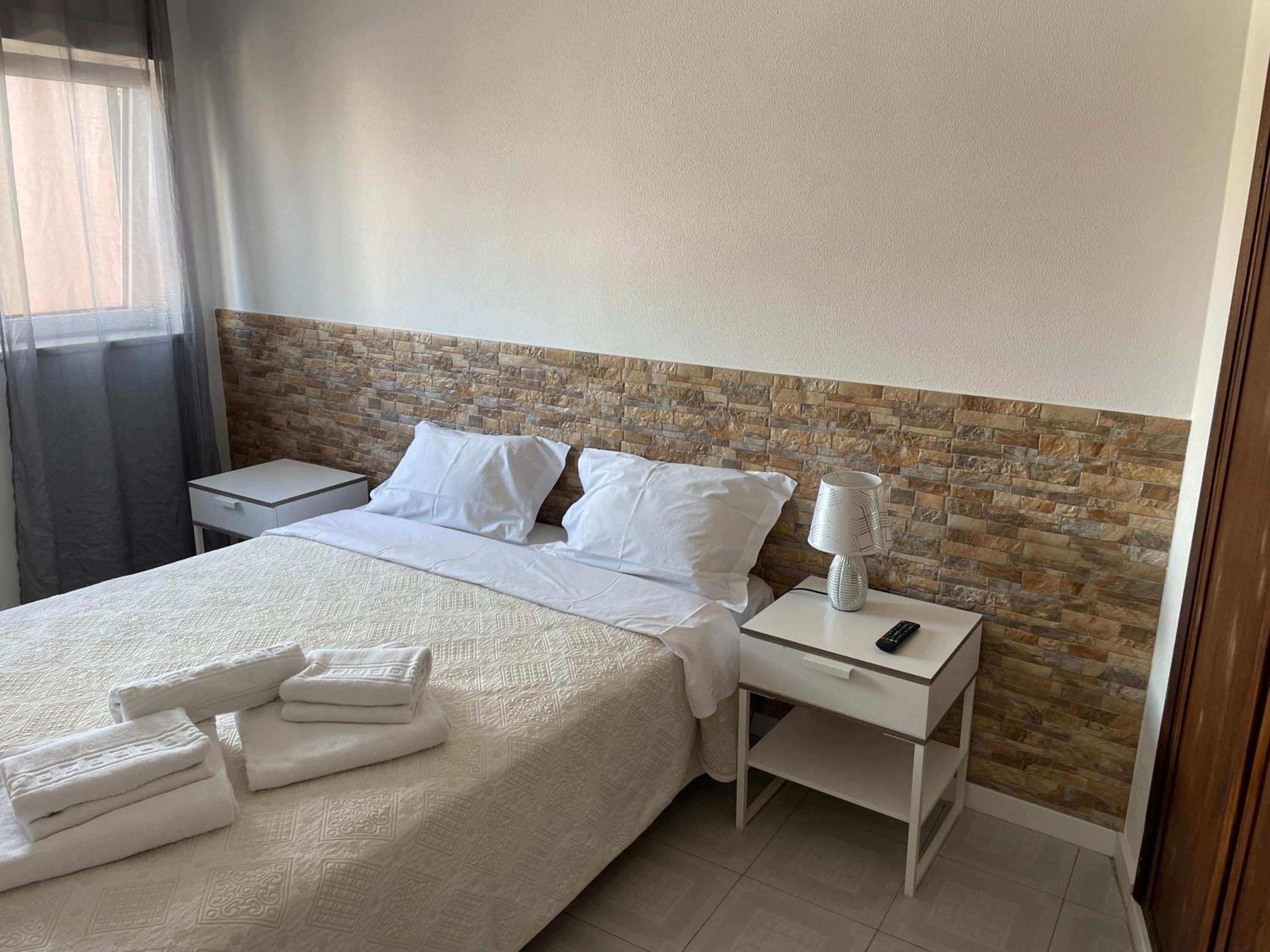 Double Room with Shared Bathroom photo 3