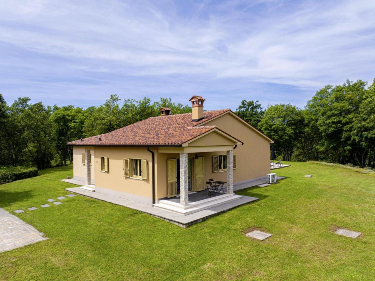 Villa With Private Pool photo 2