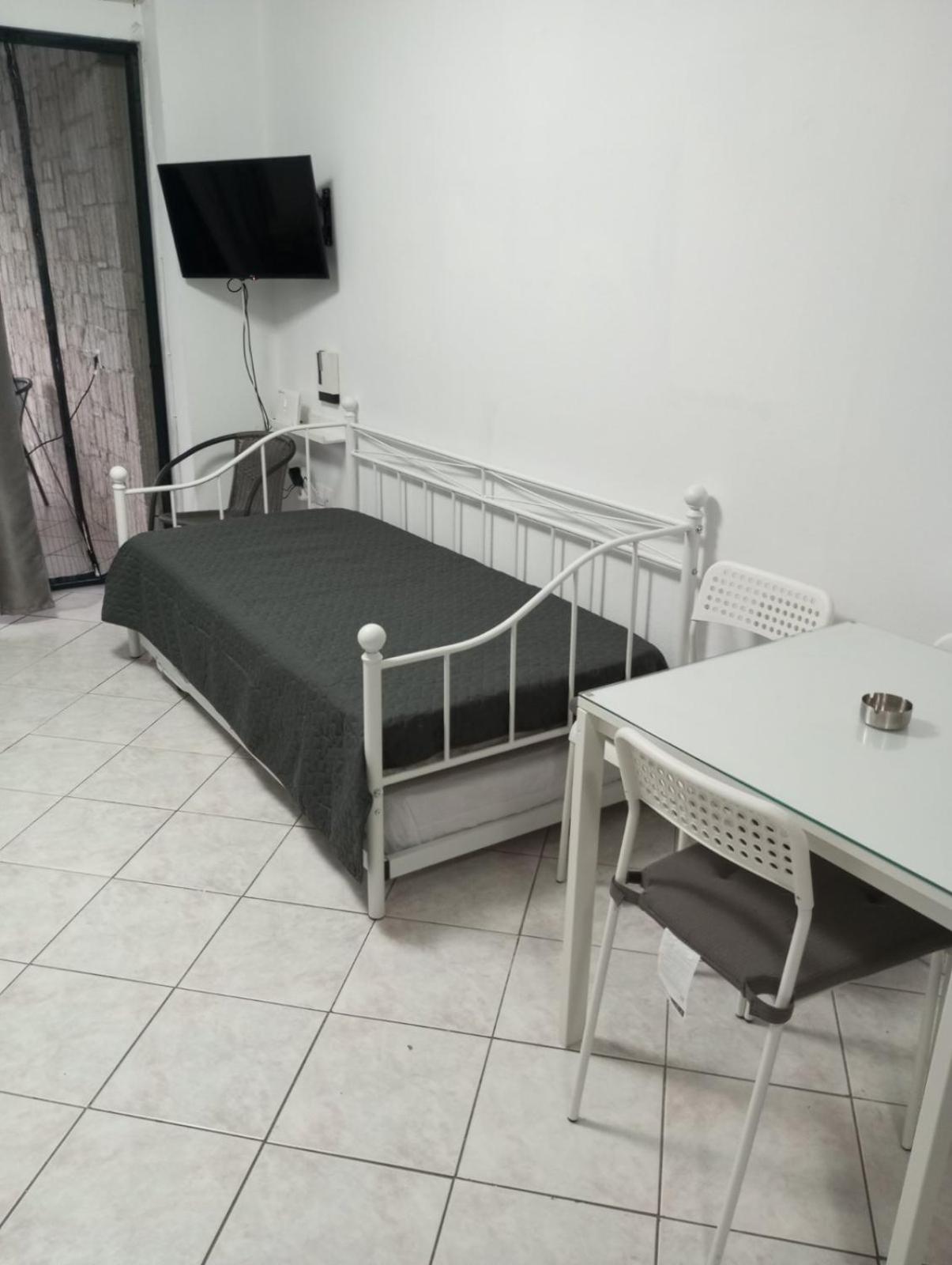 One-Bedroom Apartment With Balcony photo 3