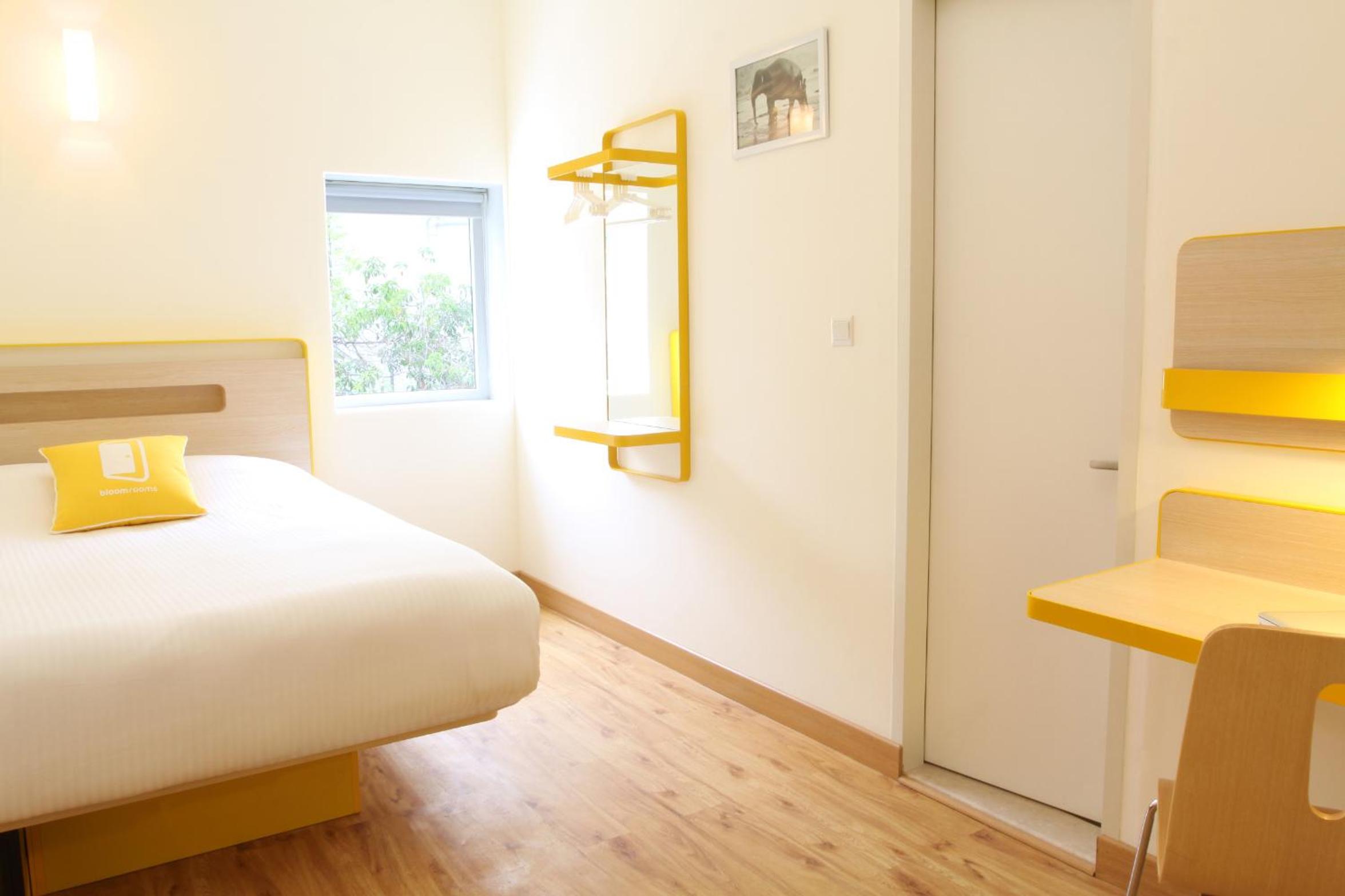 Standard Queen Room - Photo 1