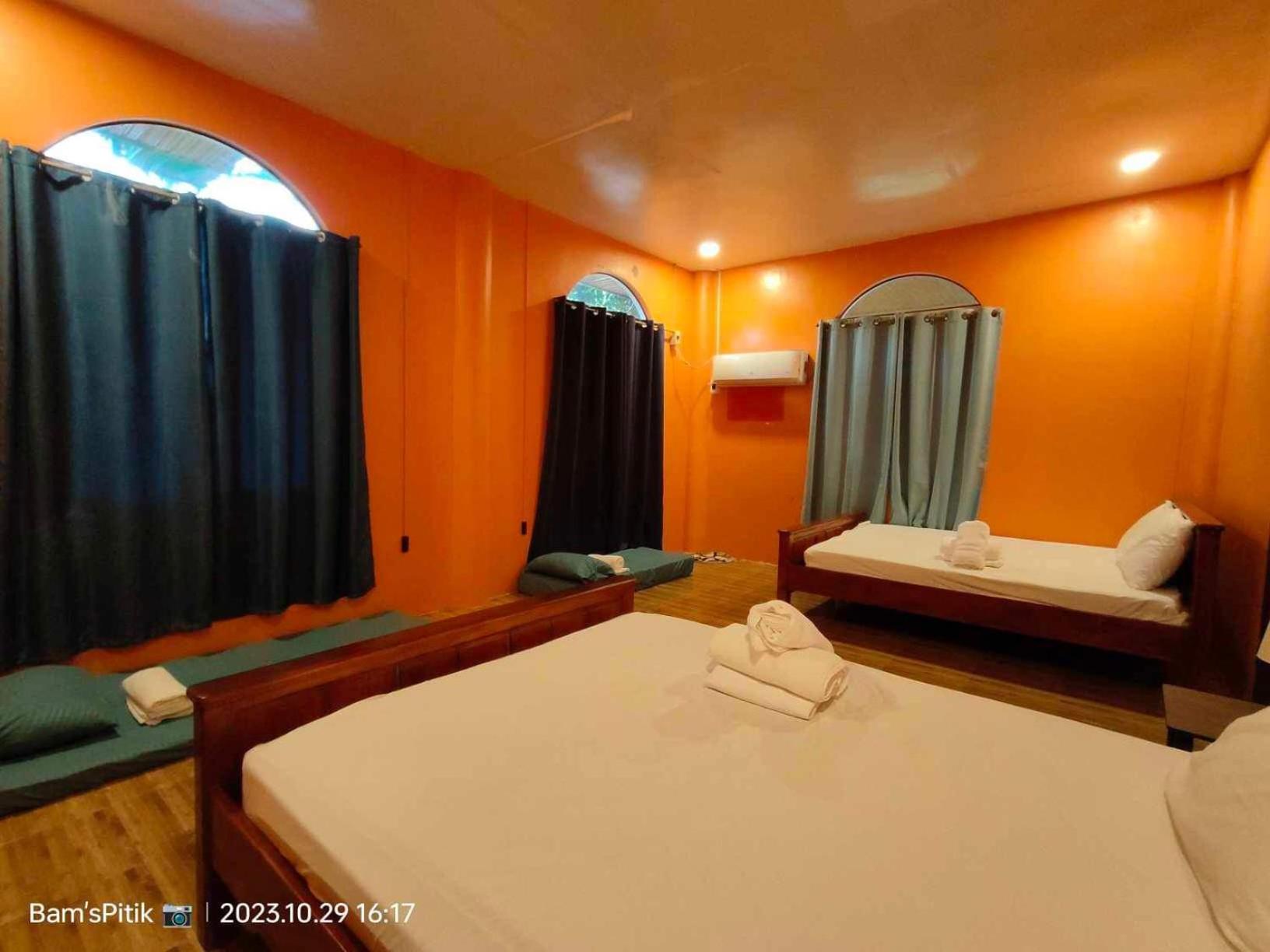 Two-Bedroom Bungalow - Photo 1