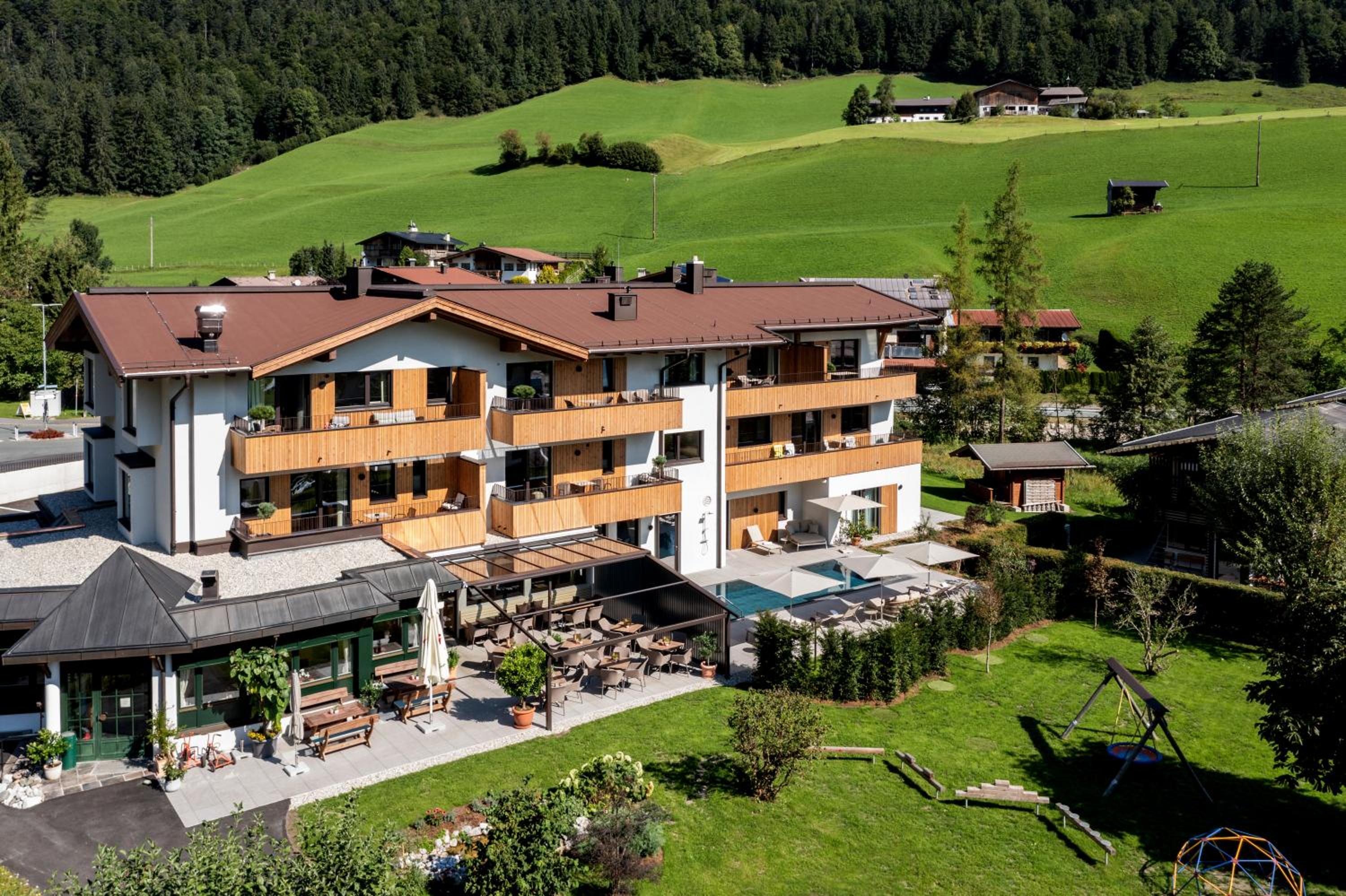 One-Bedroom Apartment with Balcony photo 1