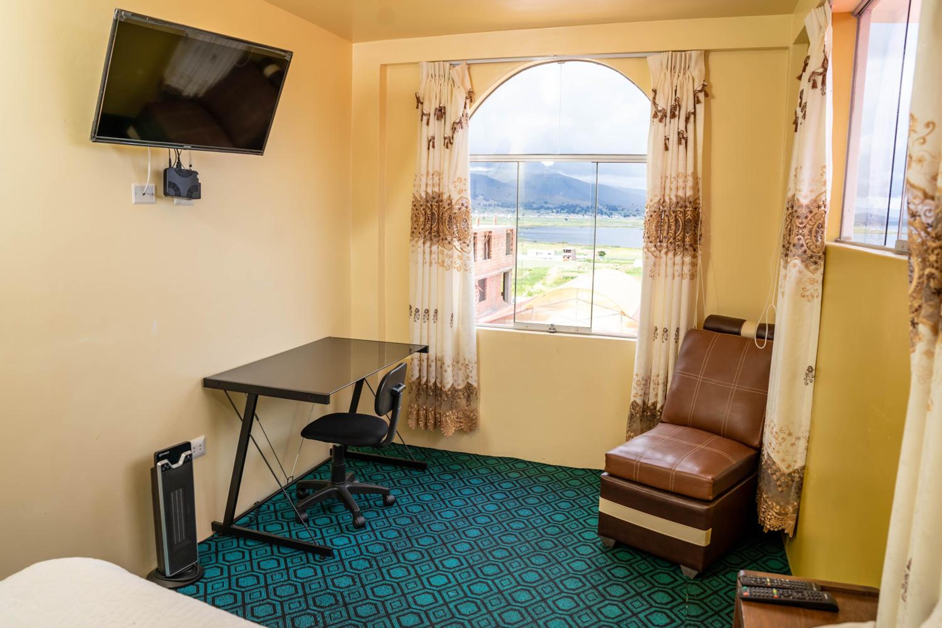 Double Room with Private Bathroom photo 3