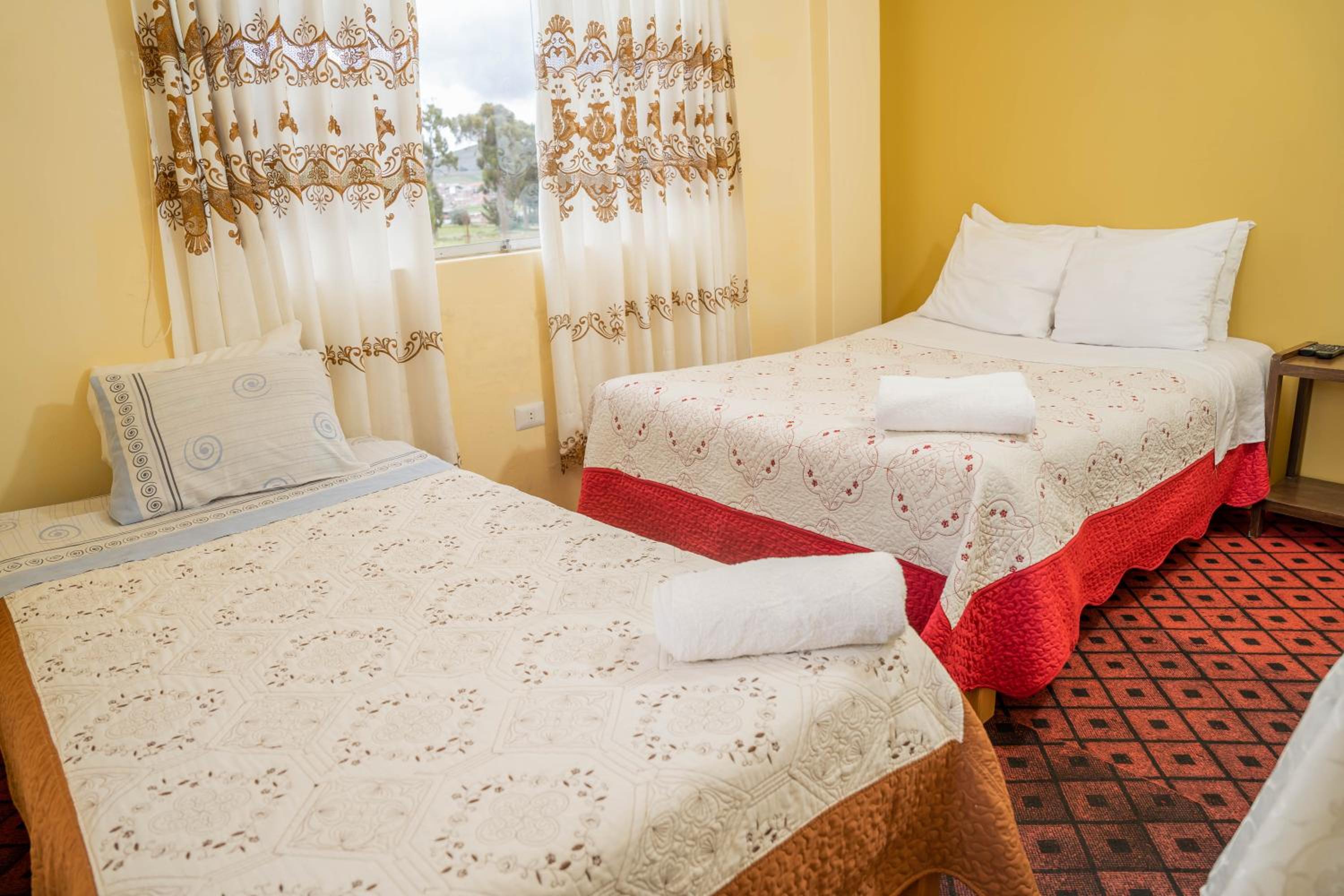 Quadruple Room with Private Bathroom photo 2