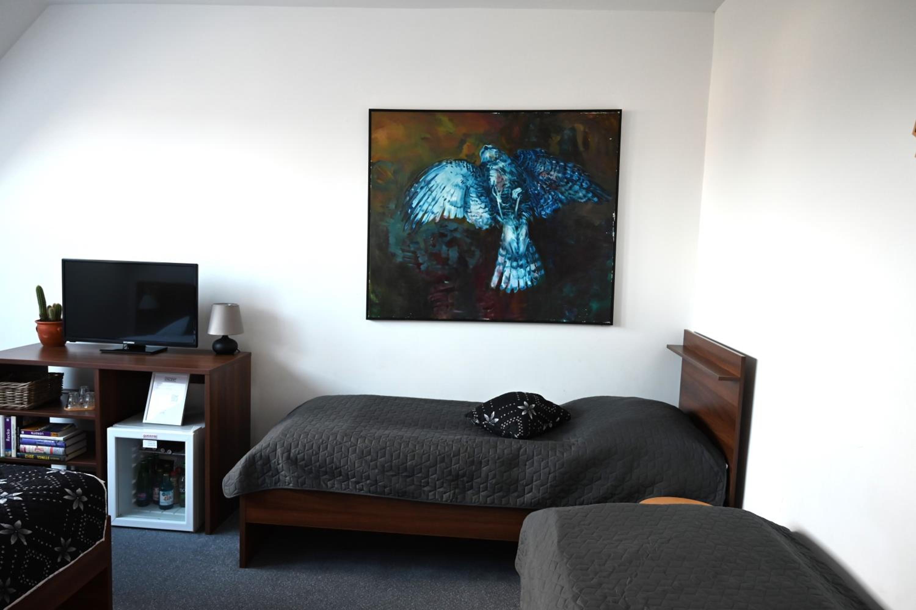 Quadruple Room with Bathroom - Photo 12