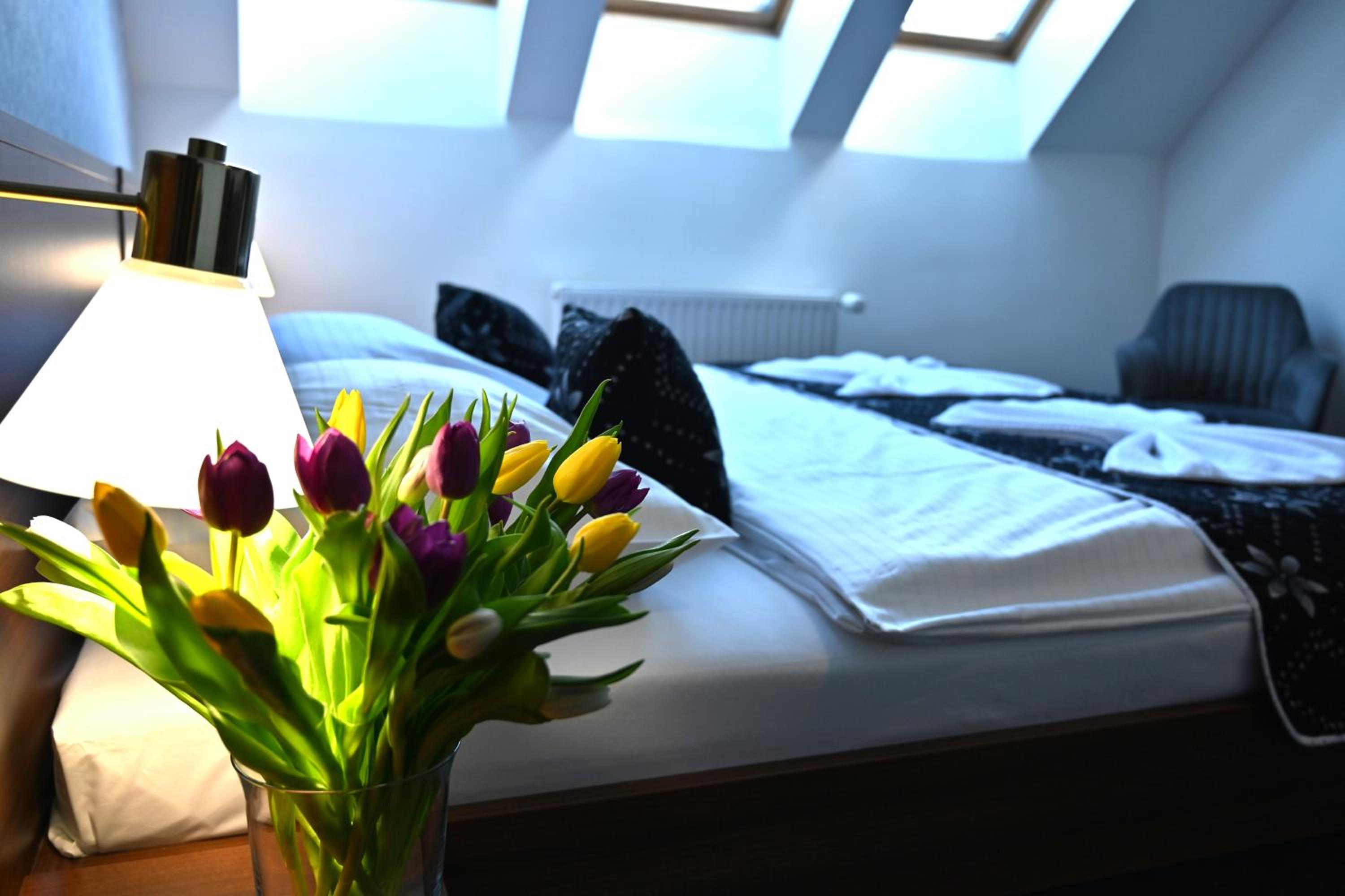 Quadruple Room with Bathroom - Photo 1