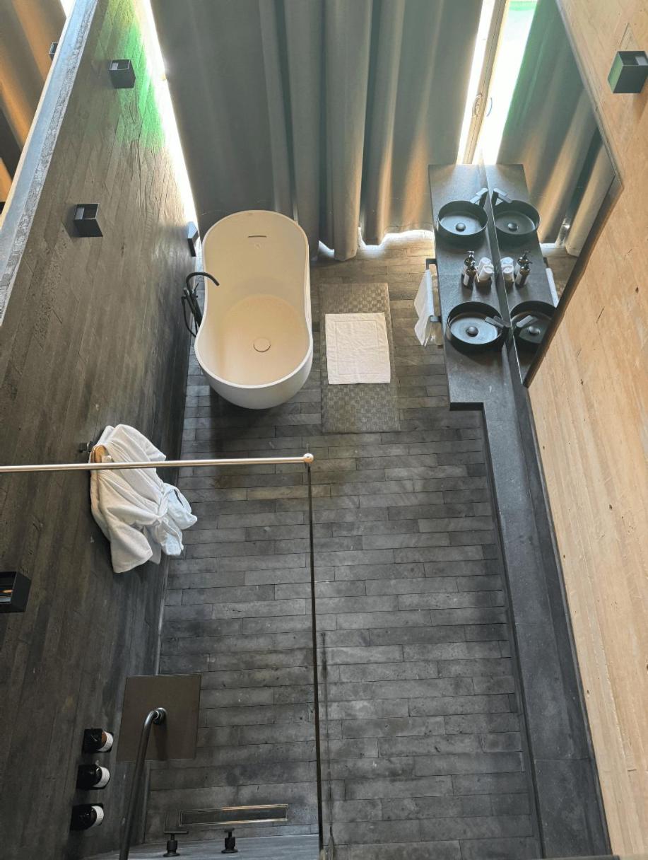 One-Bedroom House - Photo 13